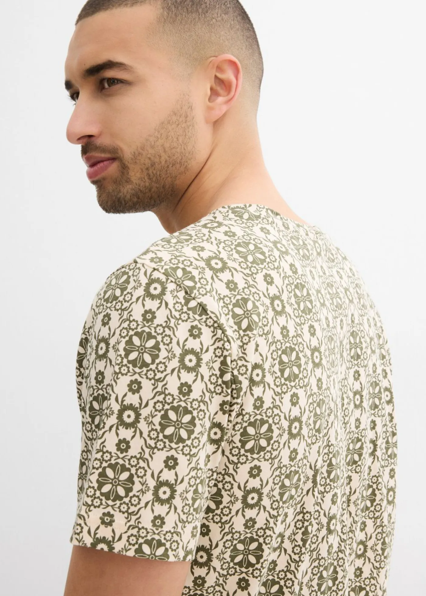 bonprix bonprix Camisetas Y Polos>Camiseta con cuello henley de algodón puro gris guijarro/verde oliva oscuro