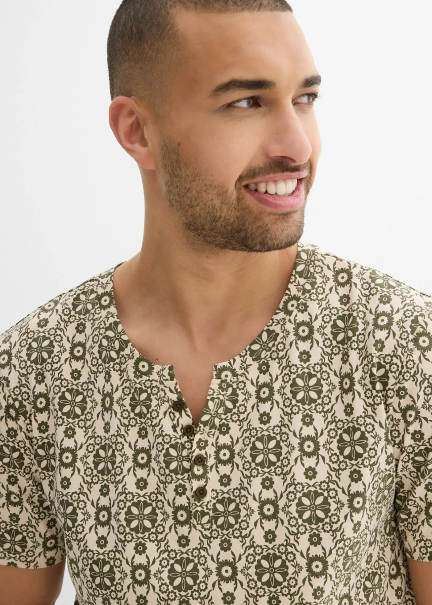 bonprix bonprix Camisetas Y Polos>Camiseta con cuello henley de algodón puro gris guijarro/verde oliva oscuro