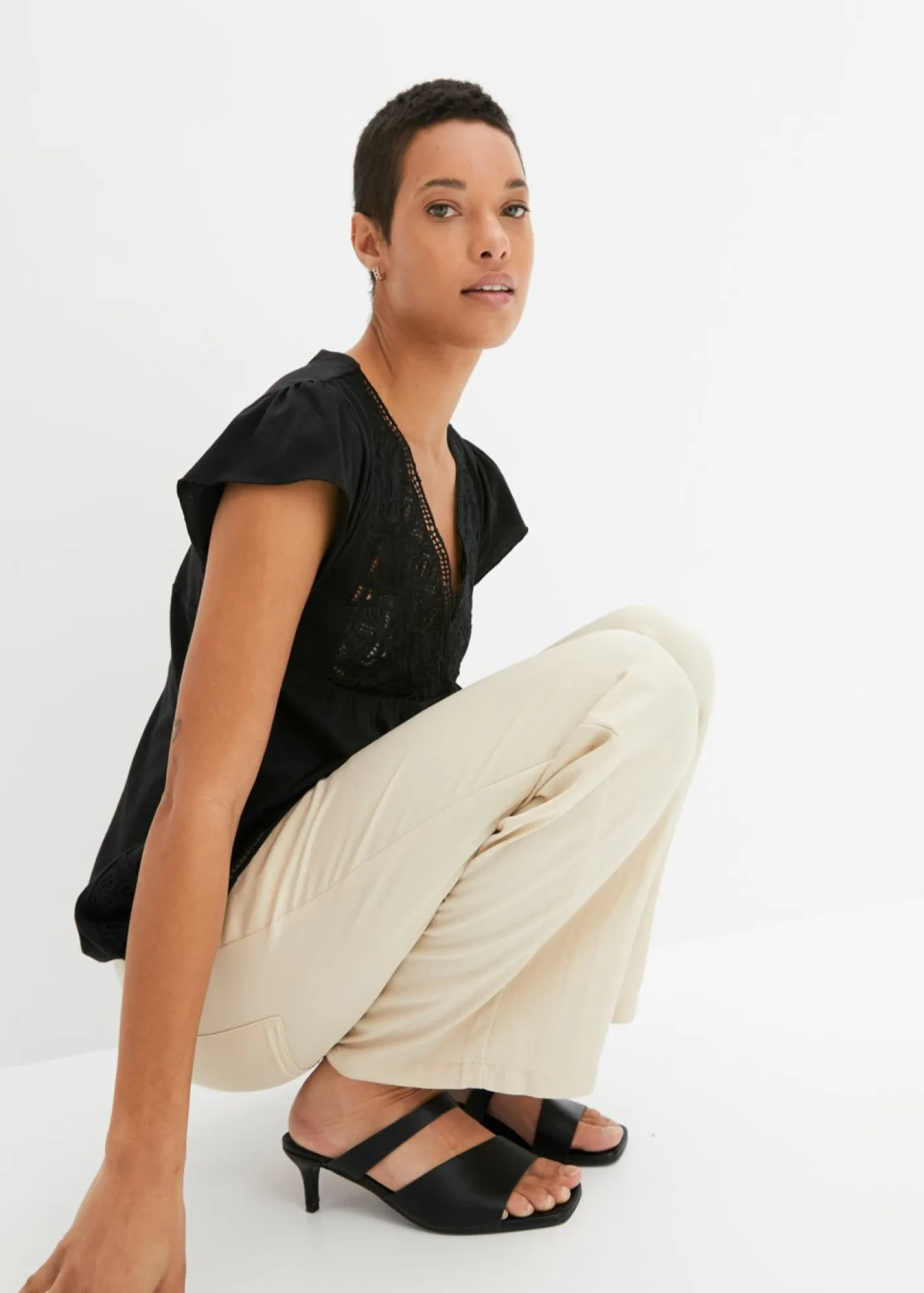 Mujer bonprix bonprix Camiseta con encaje en el escote