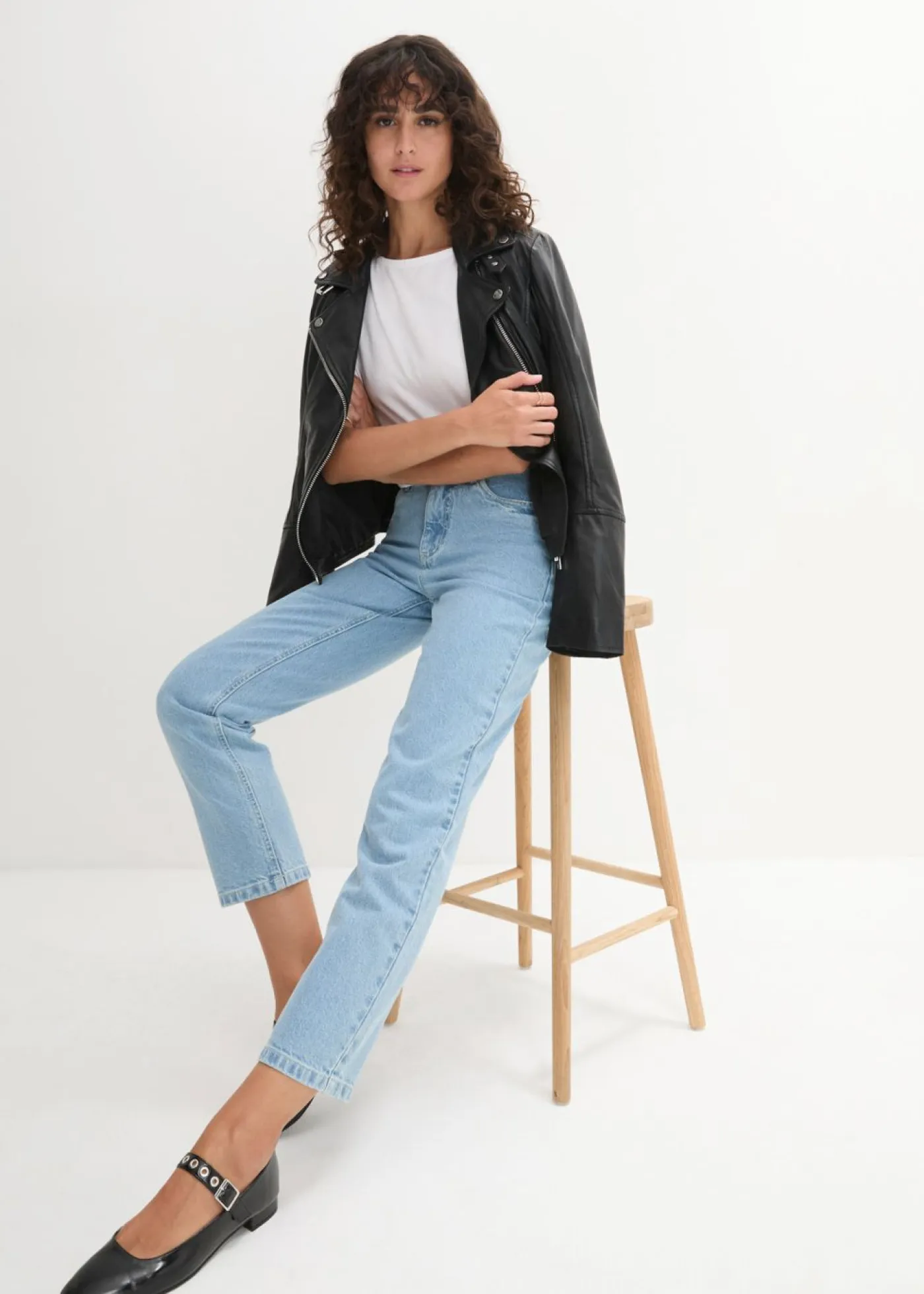 bonprix bonprix Básicos|Camisetas>Camiseta con escote en U y media manga Blanco