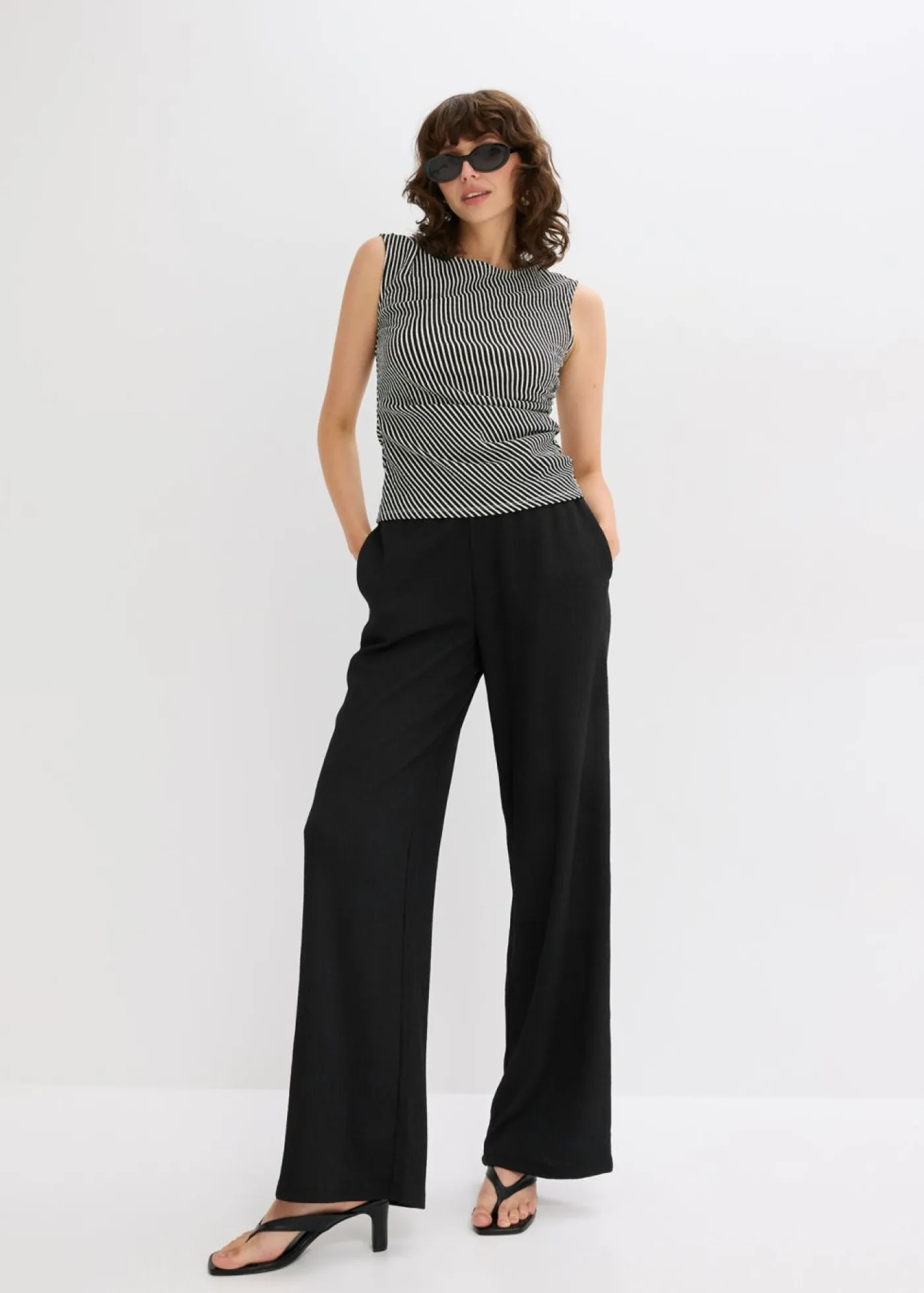 bonprix bonprix Camisetas>Camiseta con fruncido negro-blanco lana con rayas