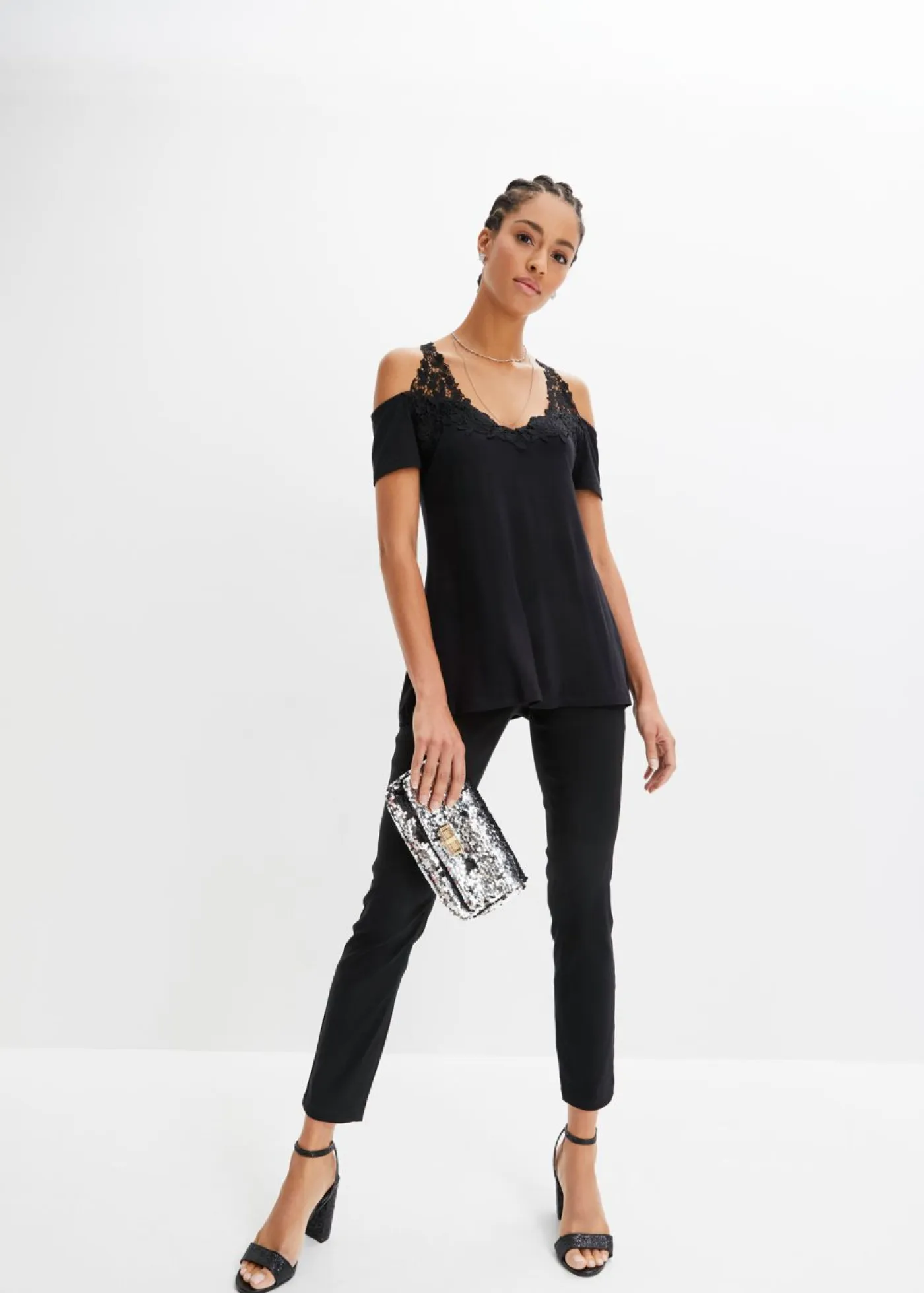 bonprix bonprix Camisetas>Camiseta con hombros al descubierto y encaje Negro