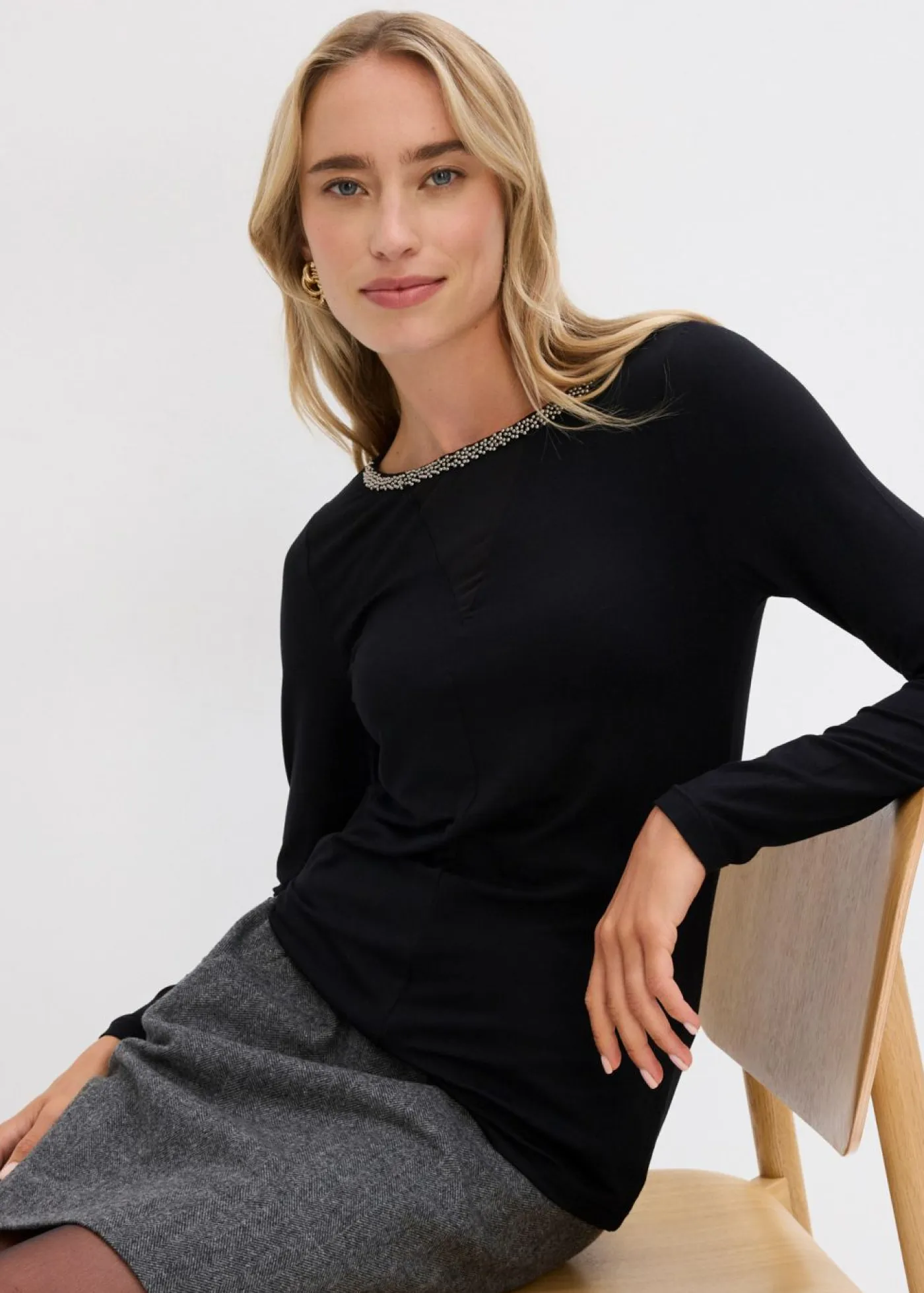 bonprix bonprix Camisetas>Camiseta con inserto de malla y piedras brillantes Negro