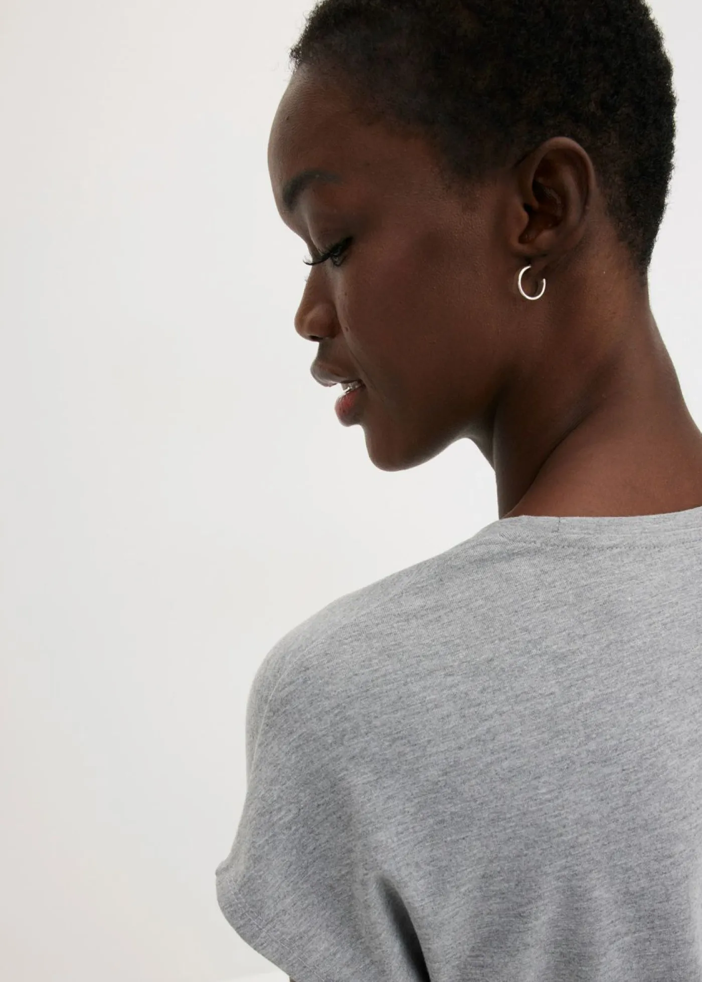 bonprix bonprix Camisetas>Camiseta con lentejuelas Gris jaspeado