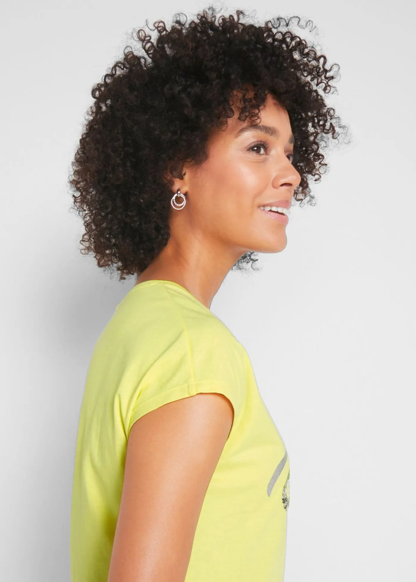 bonprix bonprix Camisetas>Camiseta con lentejuelas Lima/plata estampado