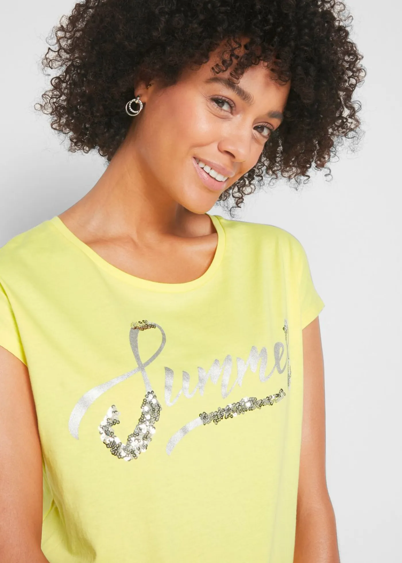 bonprix bonprix Camisetas>Camiseta con lentejuelas Lima/plata estampado