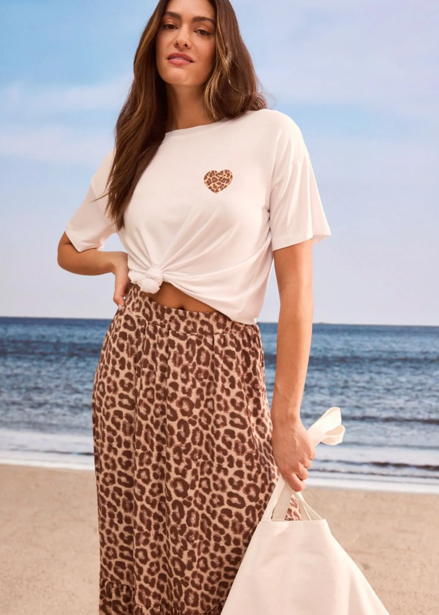 bonprix bonprix Camisetas>Camiseta corta con hombros caídos Blanco-beige