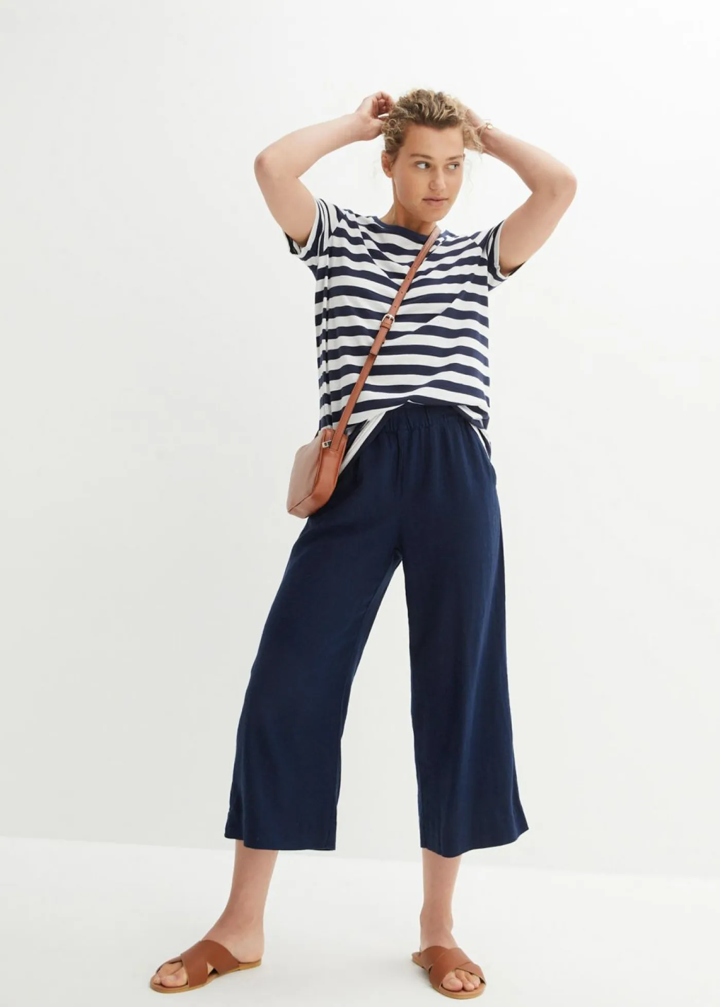 bonprix bonprix Básicos|Camisetas>Camiseta de algodón con cuello redondo (2 unidades) Blanco-azul marino con rayas