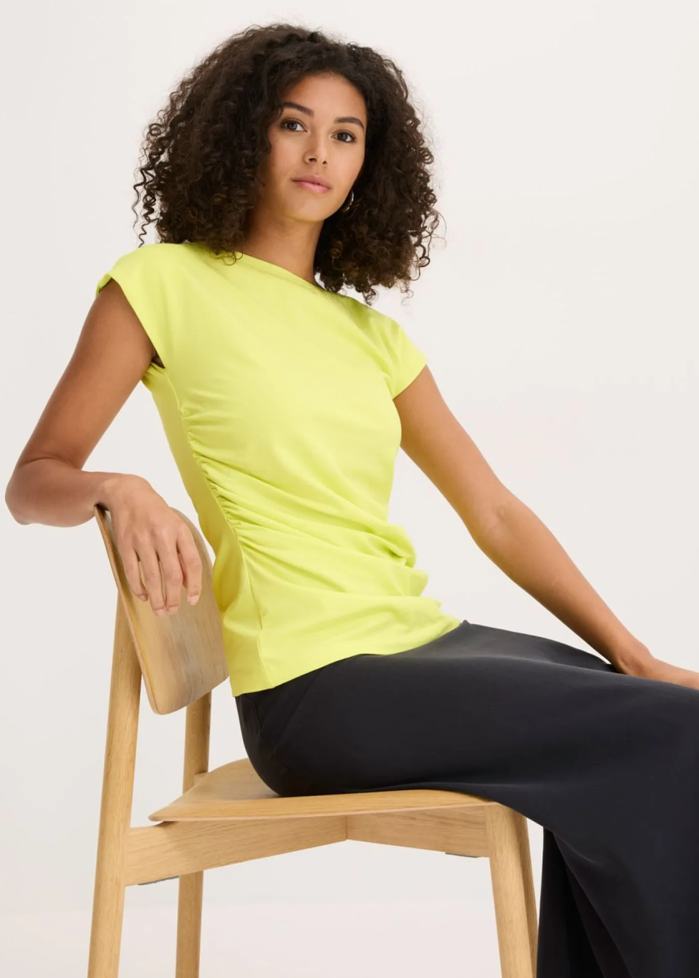 bonprix bonprix Camisetas>Camiseta de algodón con elástico Amarillo cítrico