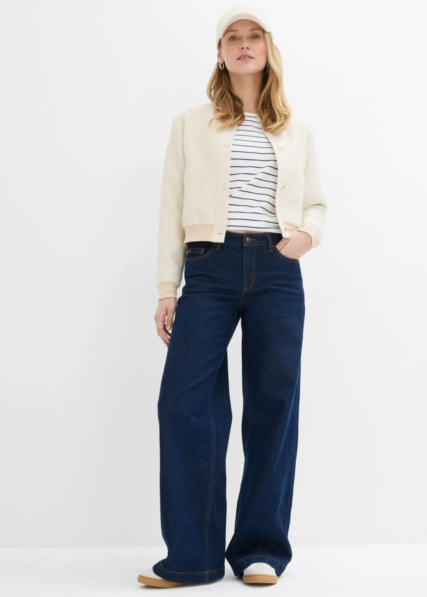 bonprix bonprix Camisetas>Camiseta de algodón orgánico puro con manga larga Blanco-azul marino con rayas