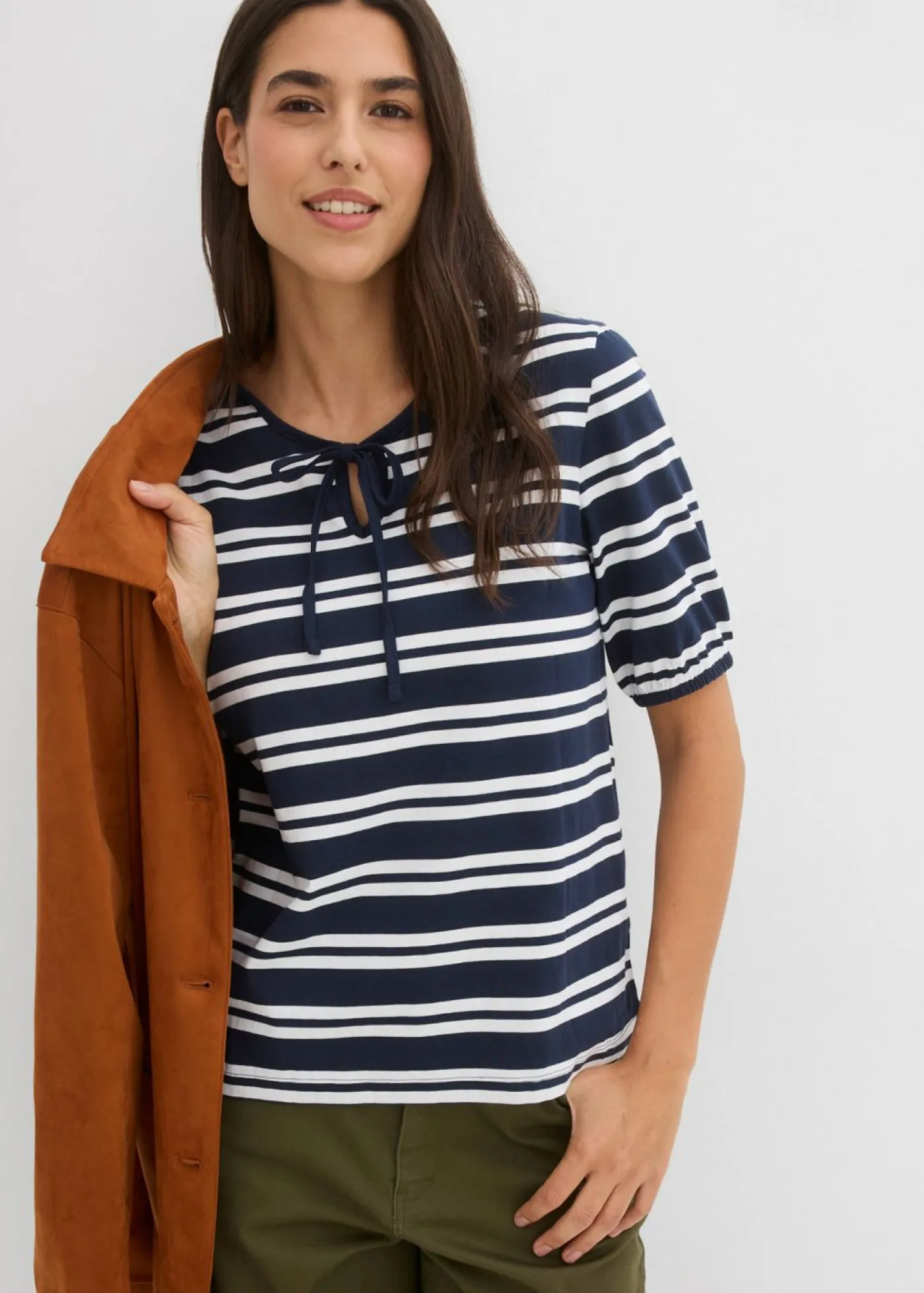 bonprix bonprix Camisetas|Novedades>Camiseta de algodón orgánico puro azul marino-blanco con rayas