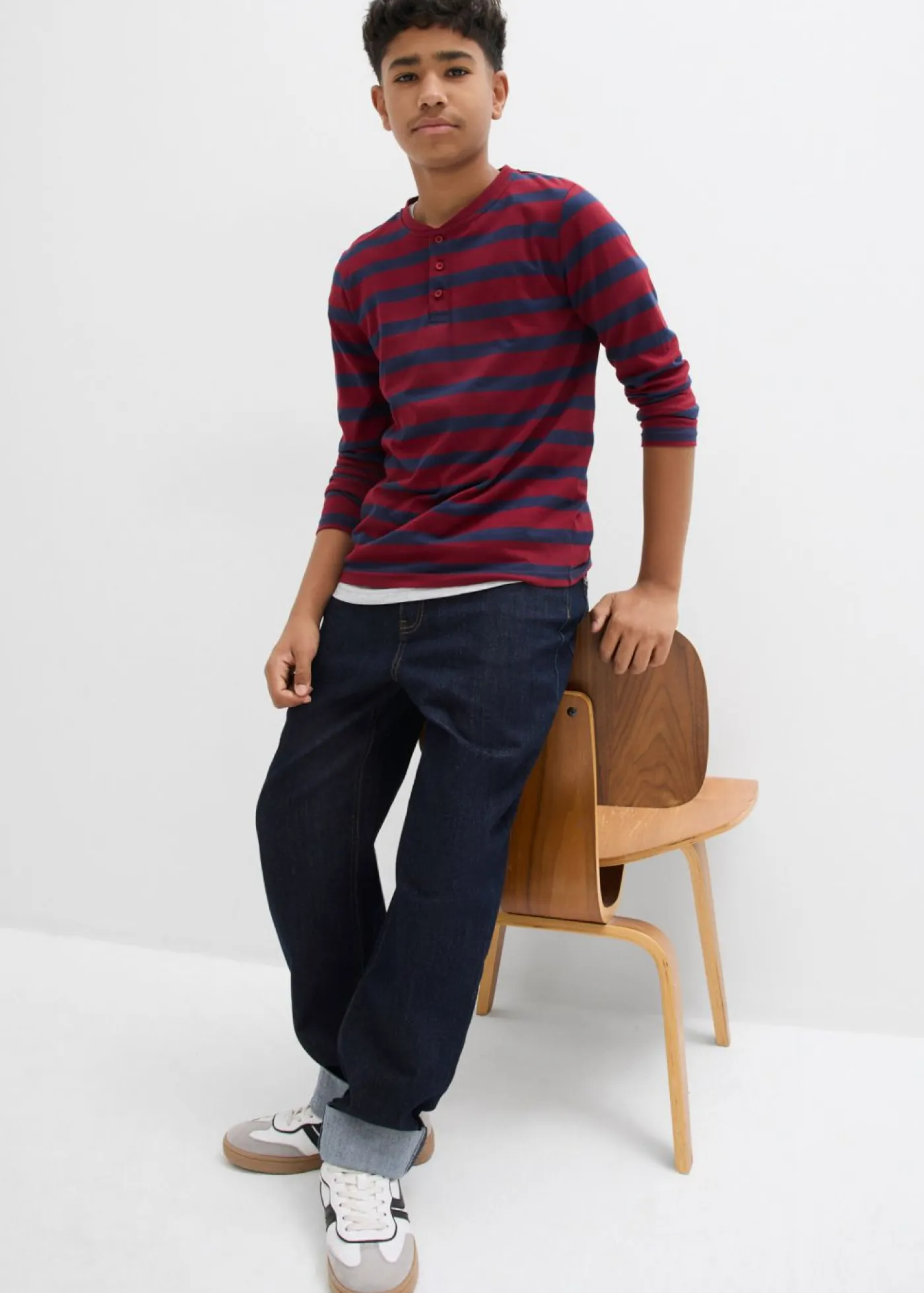 Niños bonprix bonprix Camiseta de algodón orgánico puro con cuello henley (2 unidades)