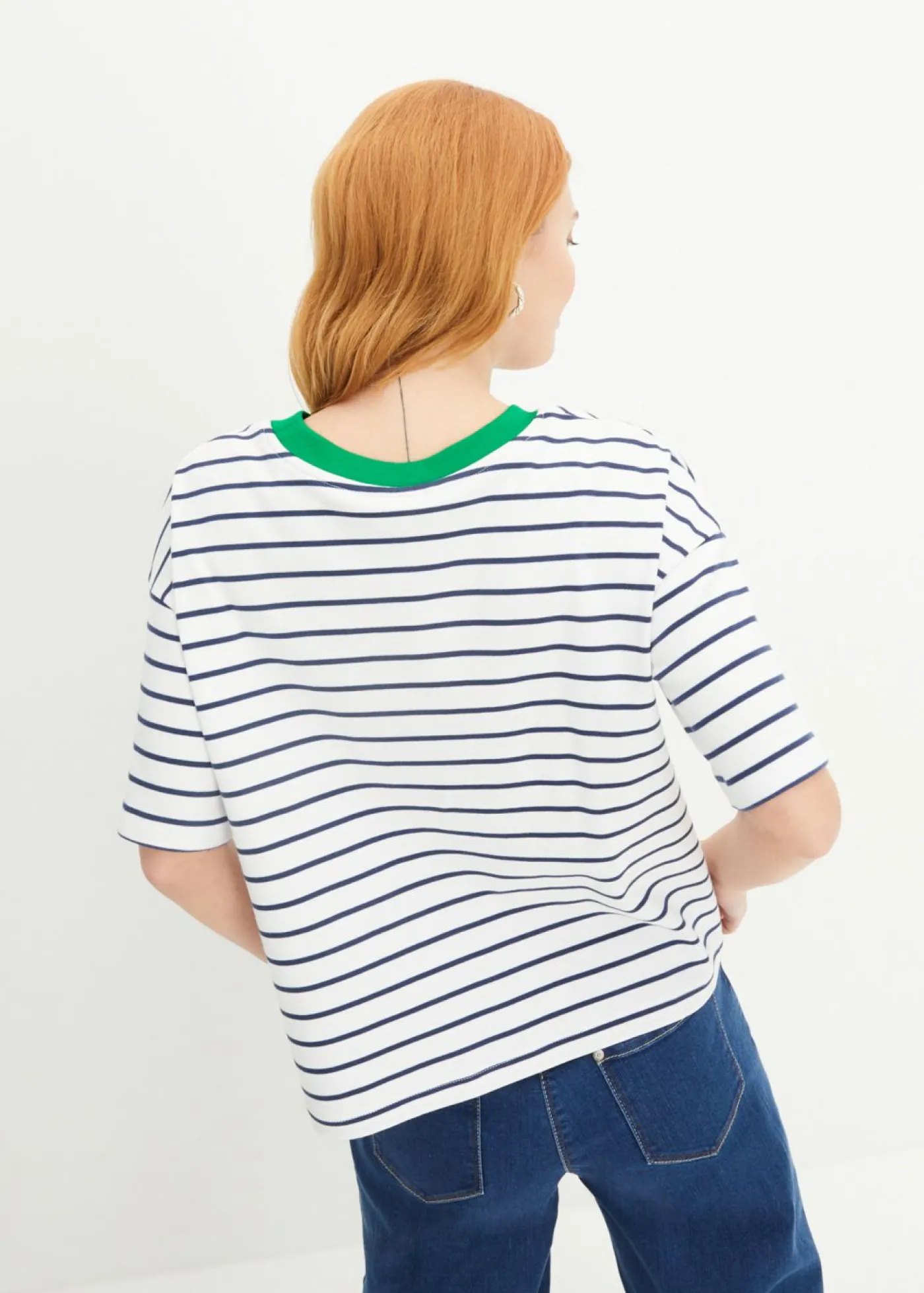 bonprix bonprix Camisetas|Novedades>Camiseta de algodón orgánico puro Blanco-azul almirante-verde hierba de rayas