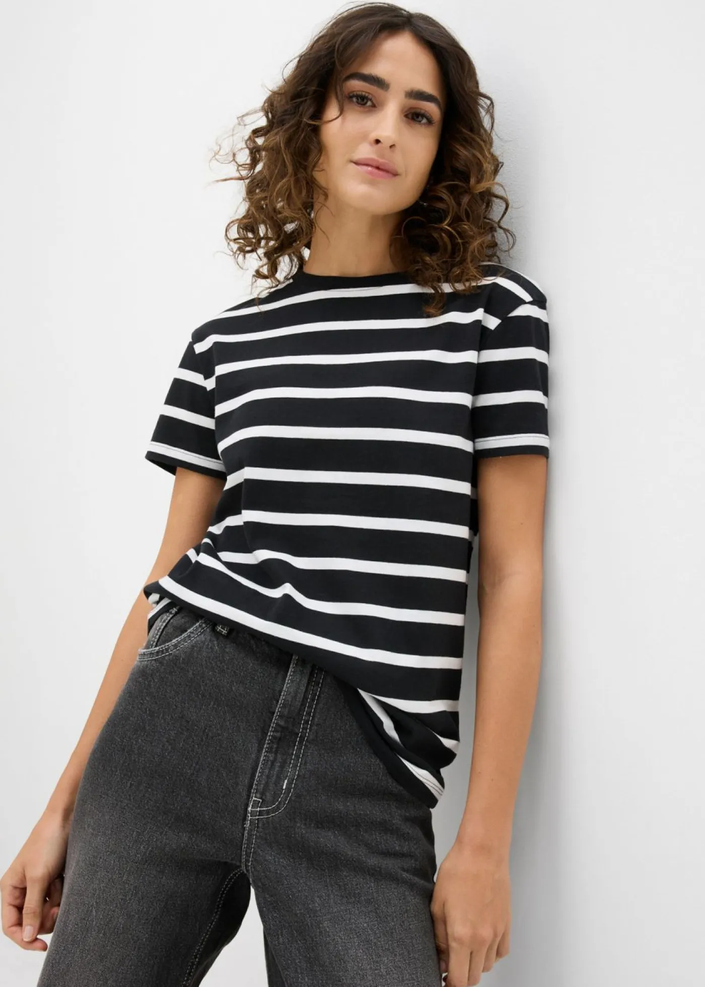 bonprix bonprix Básicos|Camisetas>Camiseta de algodón orgánico puro (2 unidades) negro-blanco lana con rayas