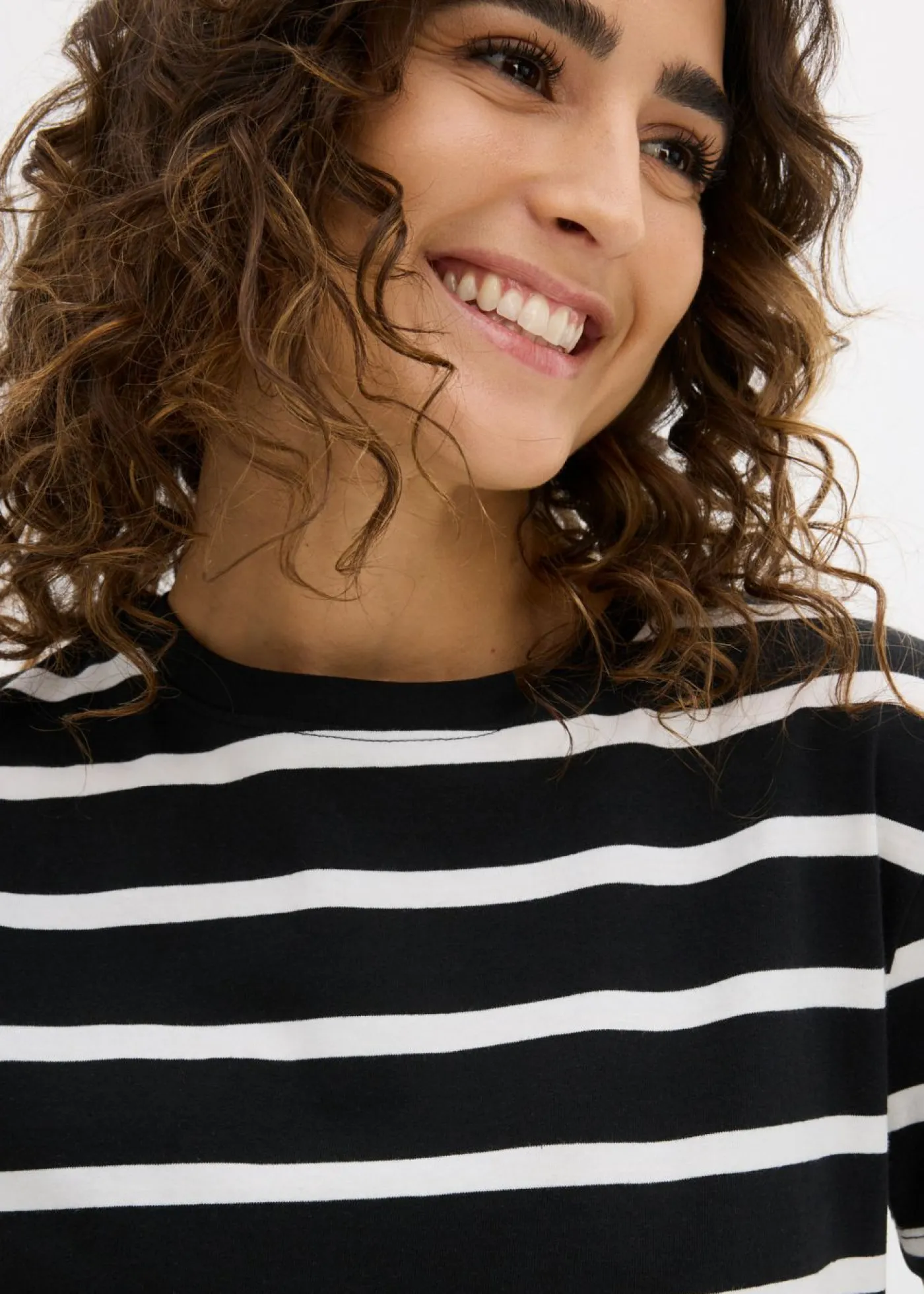 bonprix bonprix Básicos|Camisetas>Camiseta de algodón orgánico puro (2 unidades) negro-blanco lana con rayas