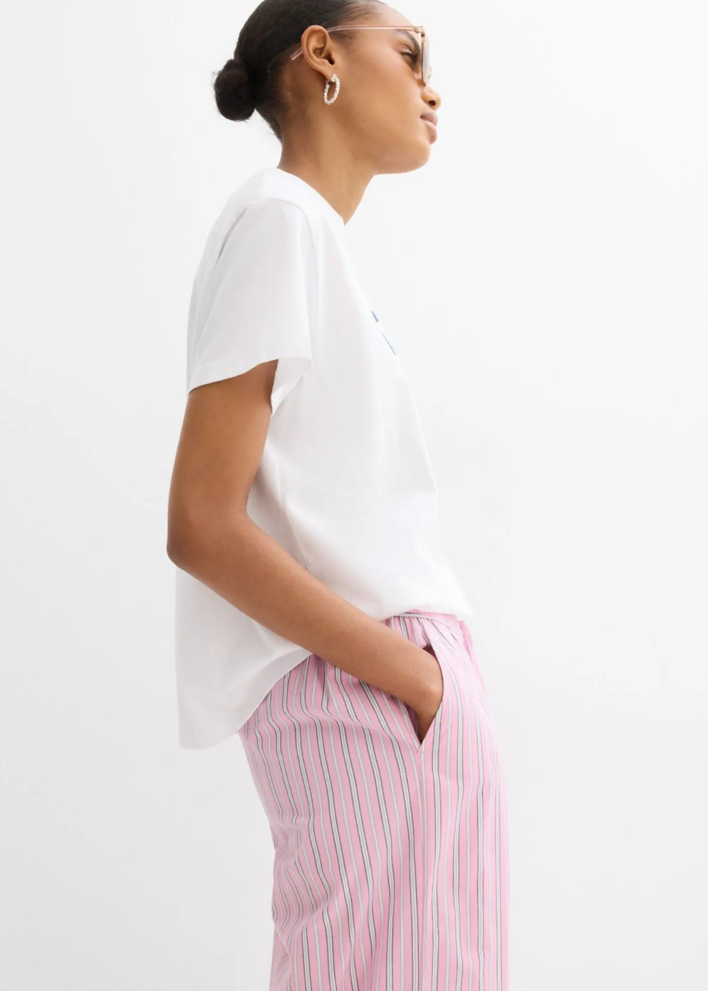 bonprix bonprix Camisetas|Novedades>Camiseta de algodón orgánico puro, estampado Blanco estampado