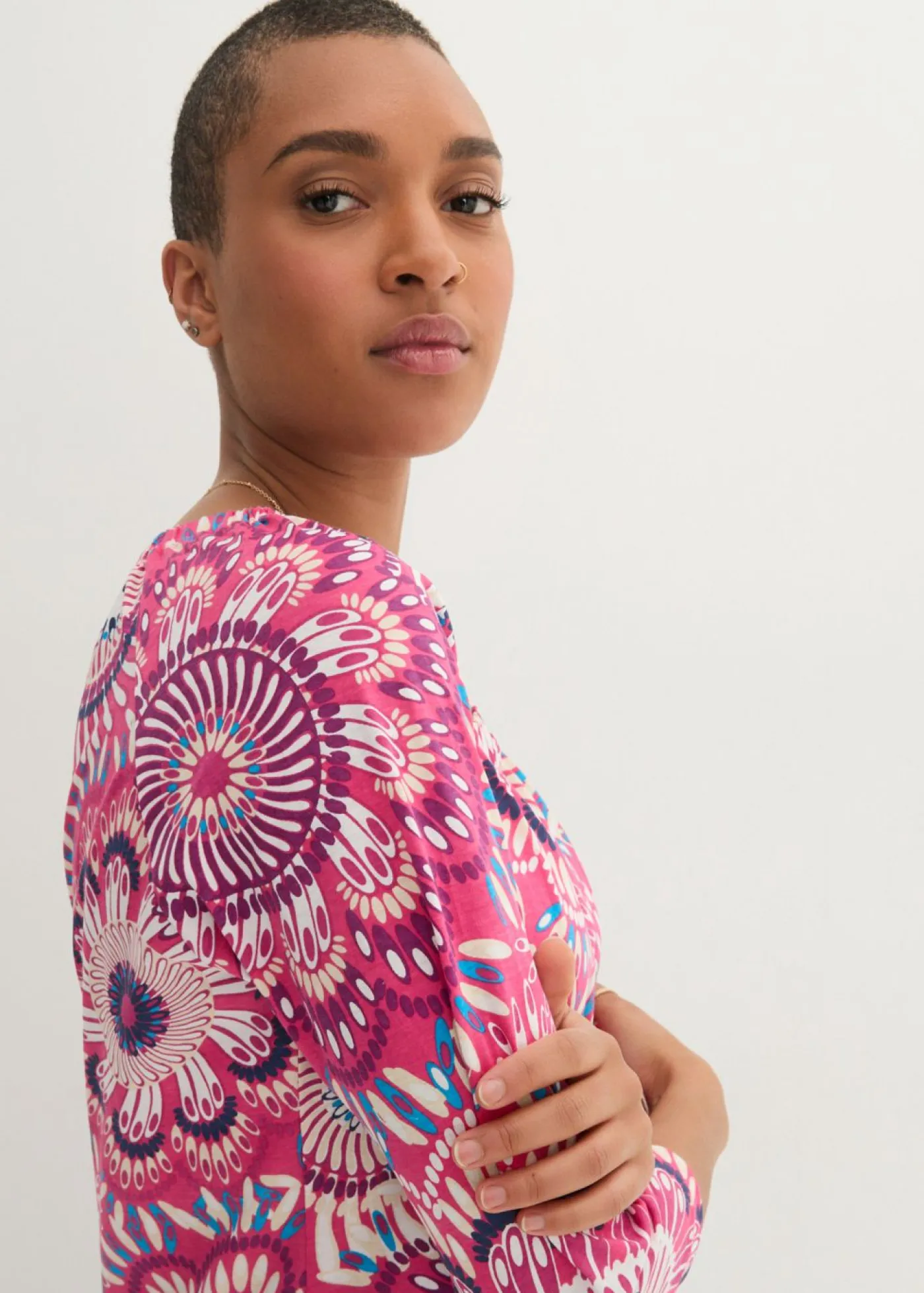 bonprix bonprix Camisetas>Camiseta de algodón orgánico puro Pink lady de flores