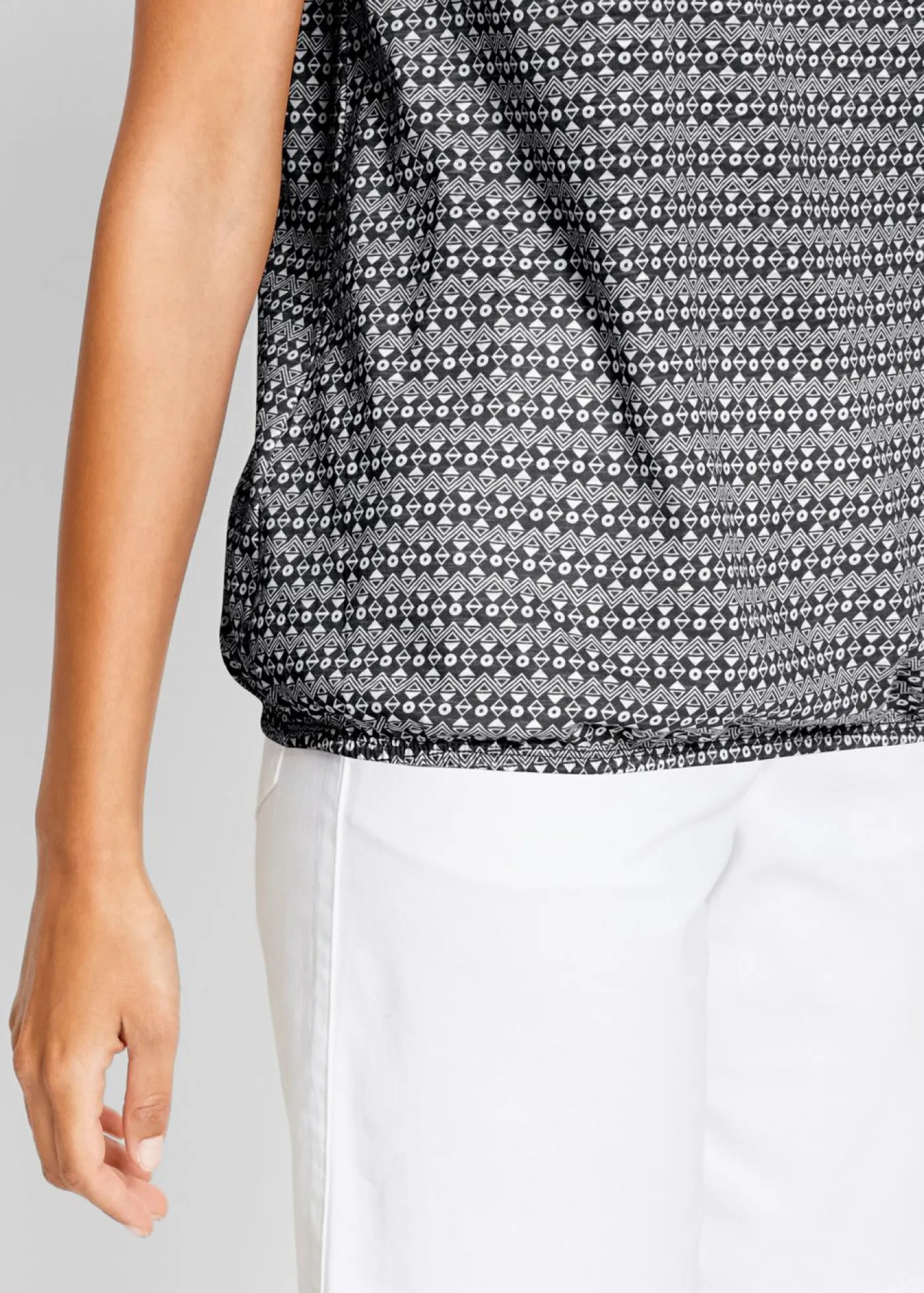 bonprix bonprix Camisetas>Camiseta de algodón puro Negro con estampado gráfico