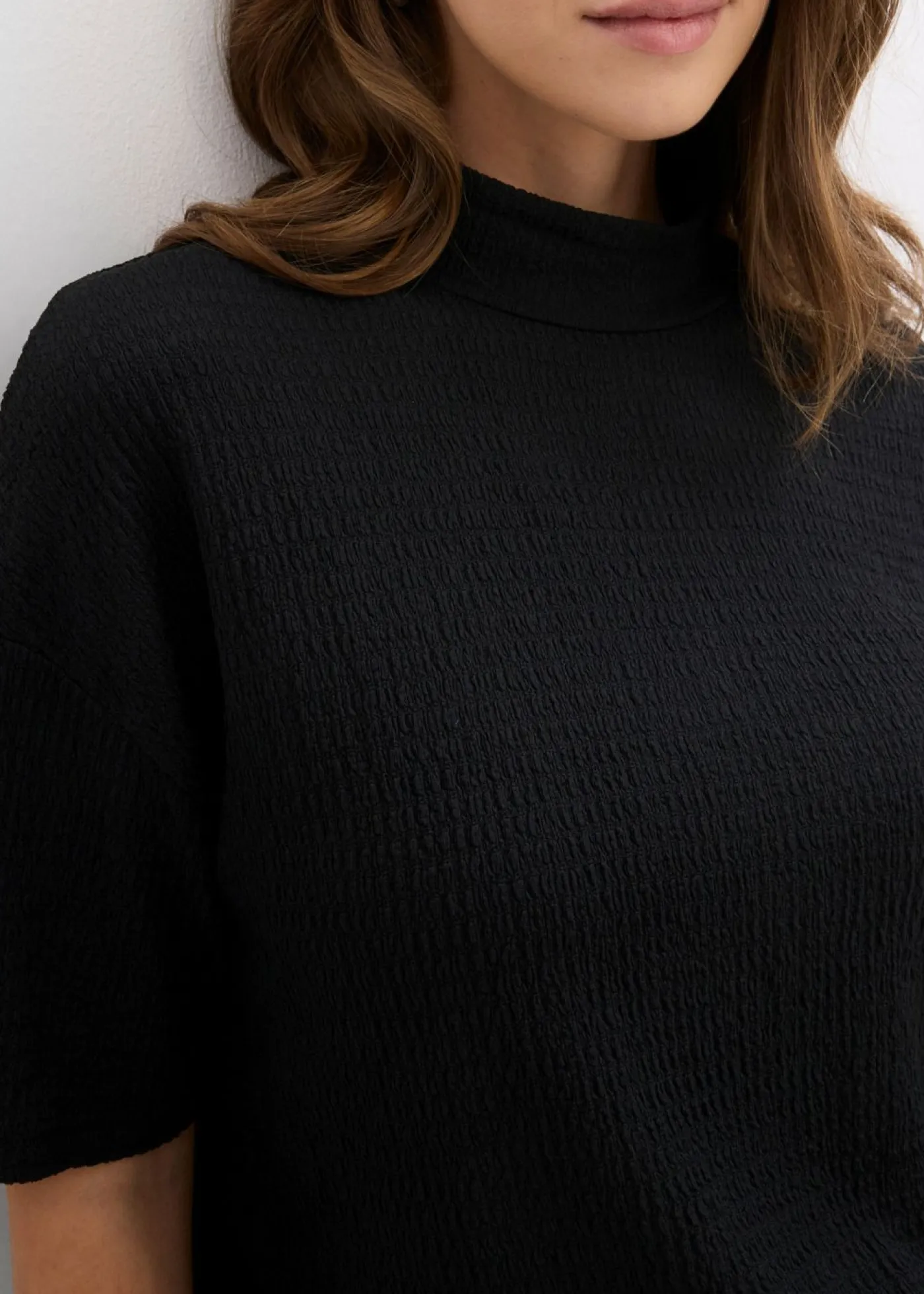 bonprix bonprix Camisetas>Camiseta de crepé estructurado Negro