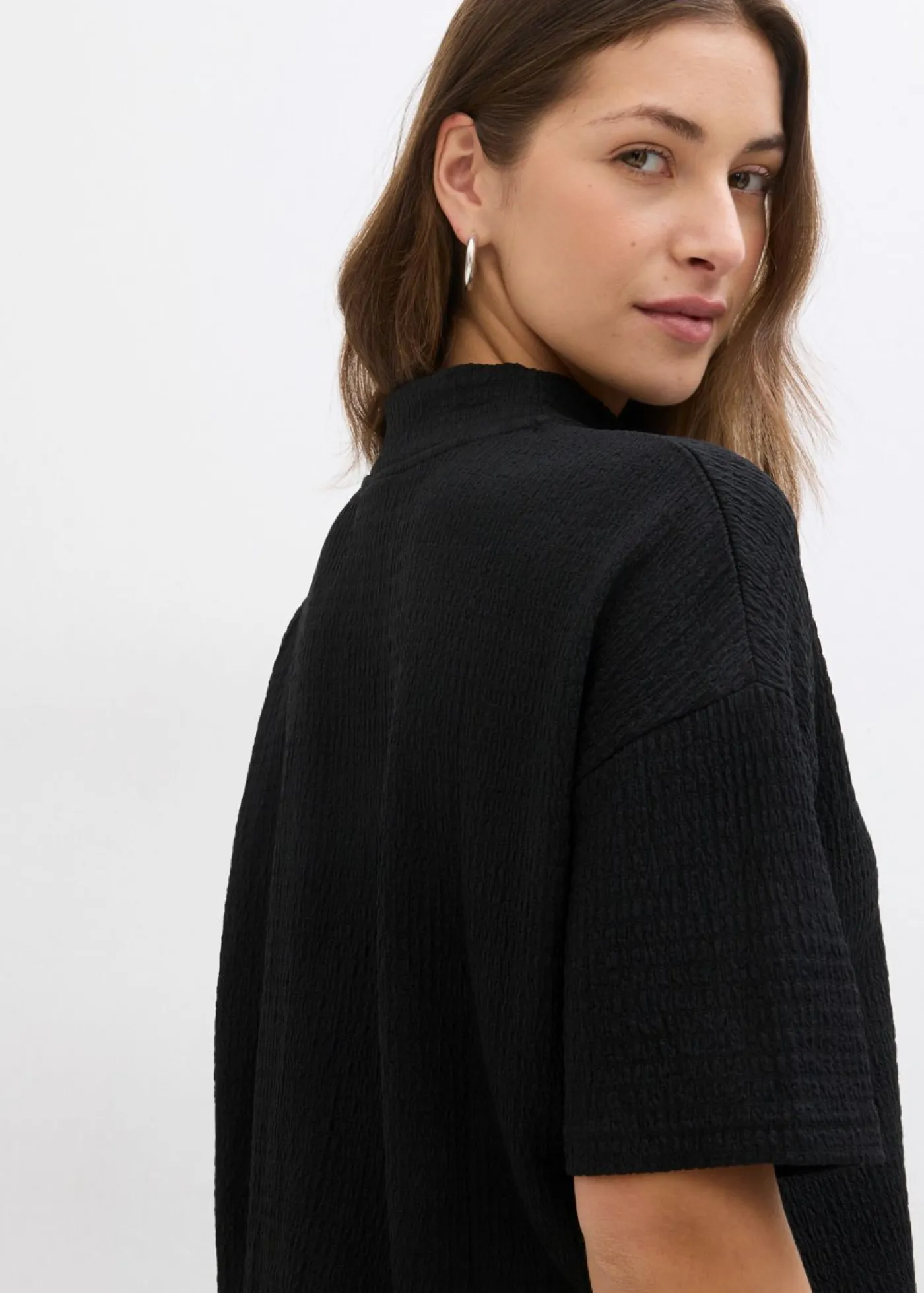 bonprix bonprix Camisetas>Camiseta de crepé estructurado Negro