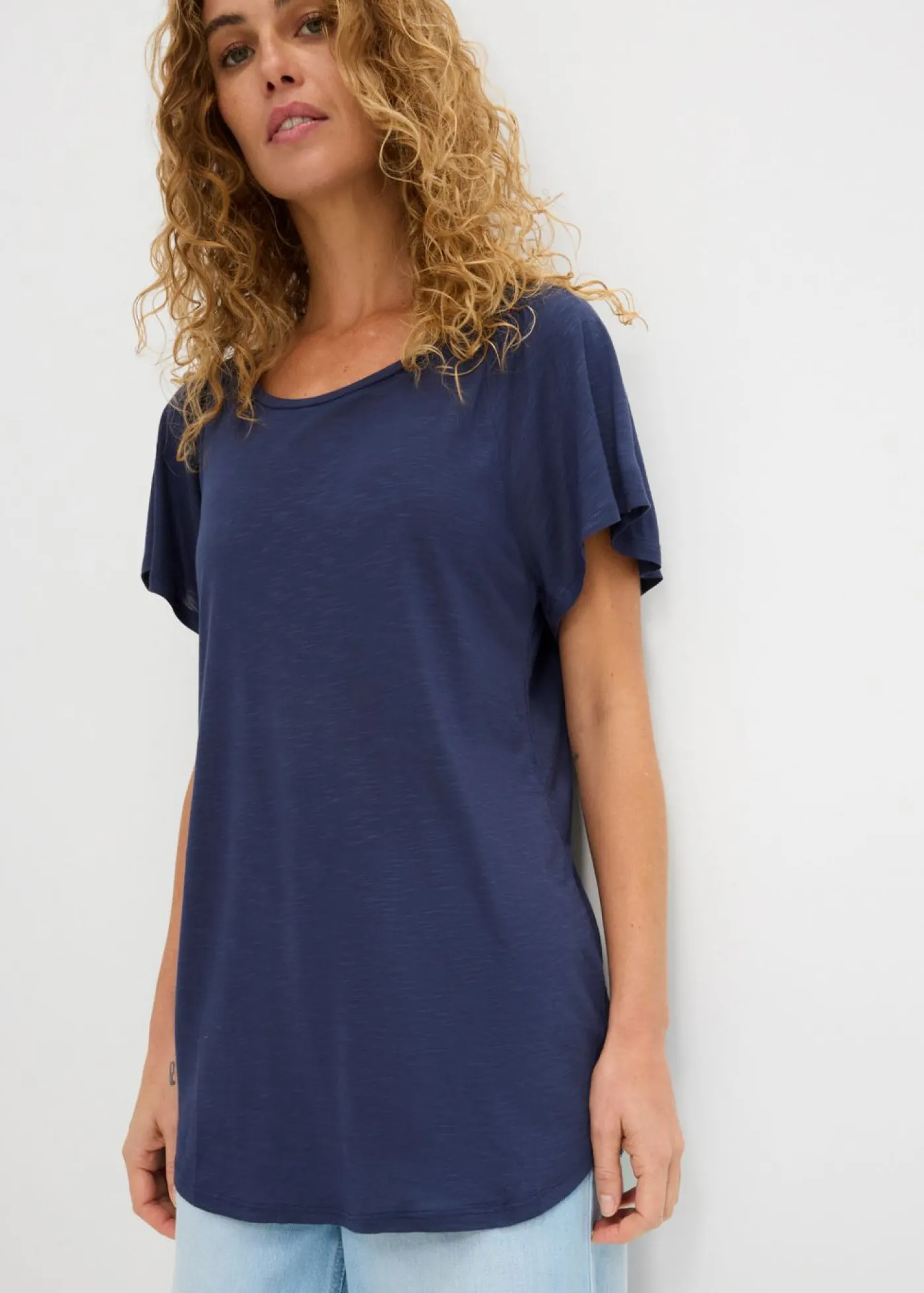 bonprix bonprix Camisetas>Camiseta de hilo flameado con mangas de murciélago Azul oscuro