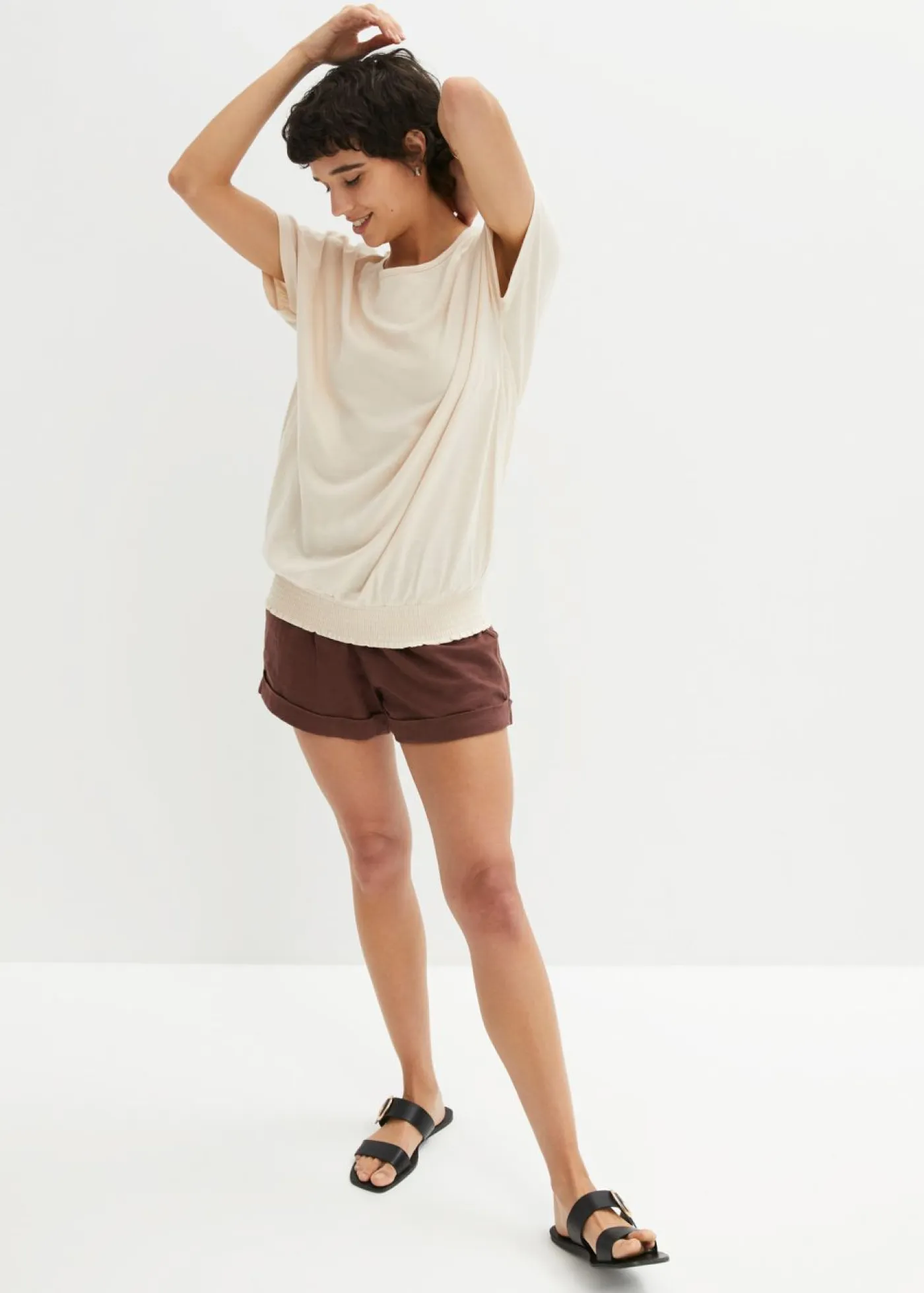 bonprix bonprix Camisetas>Camiseta de hilo flameado de algodón orgánico con cuello de nido de abeja Beige-arena