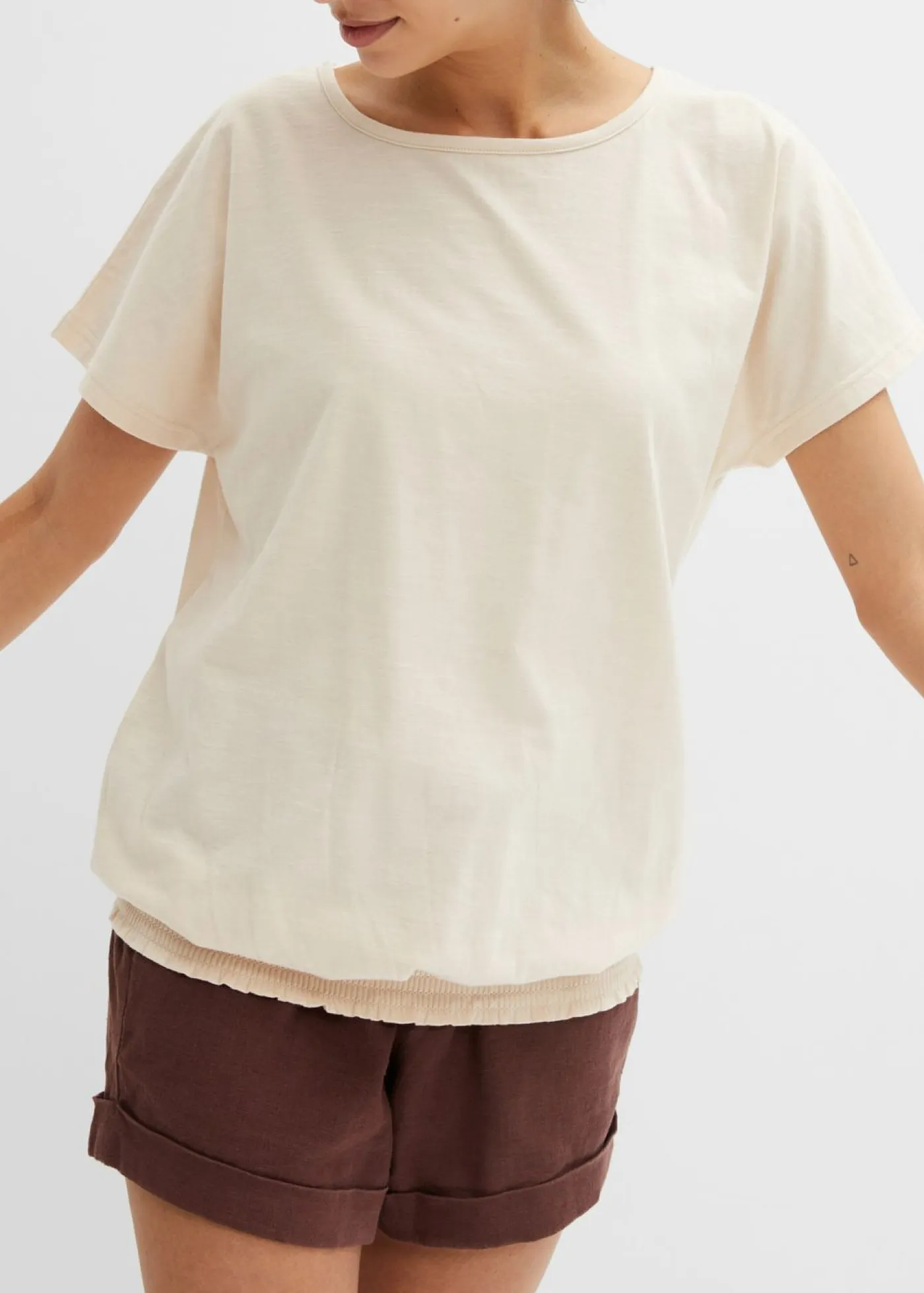 bonprix bonprix Camisetas>Camiseta de hilo flameado de algodón orgánico con cuello de nido de abeja Beige-arena