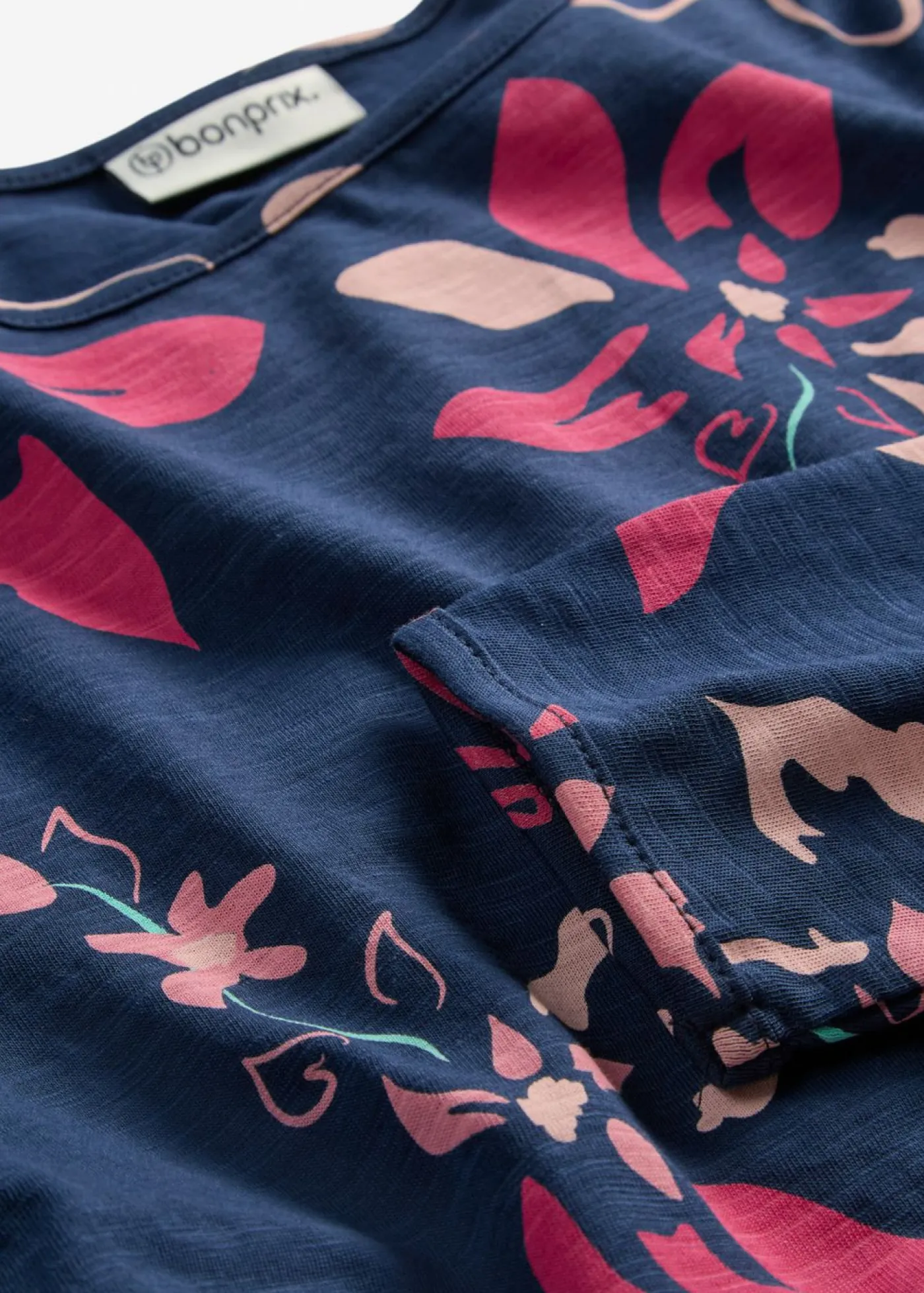 bonprix bonprix Camisetas>Camiseta de manga larga con estampado floral azul marino con flores