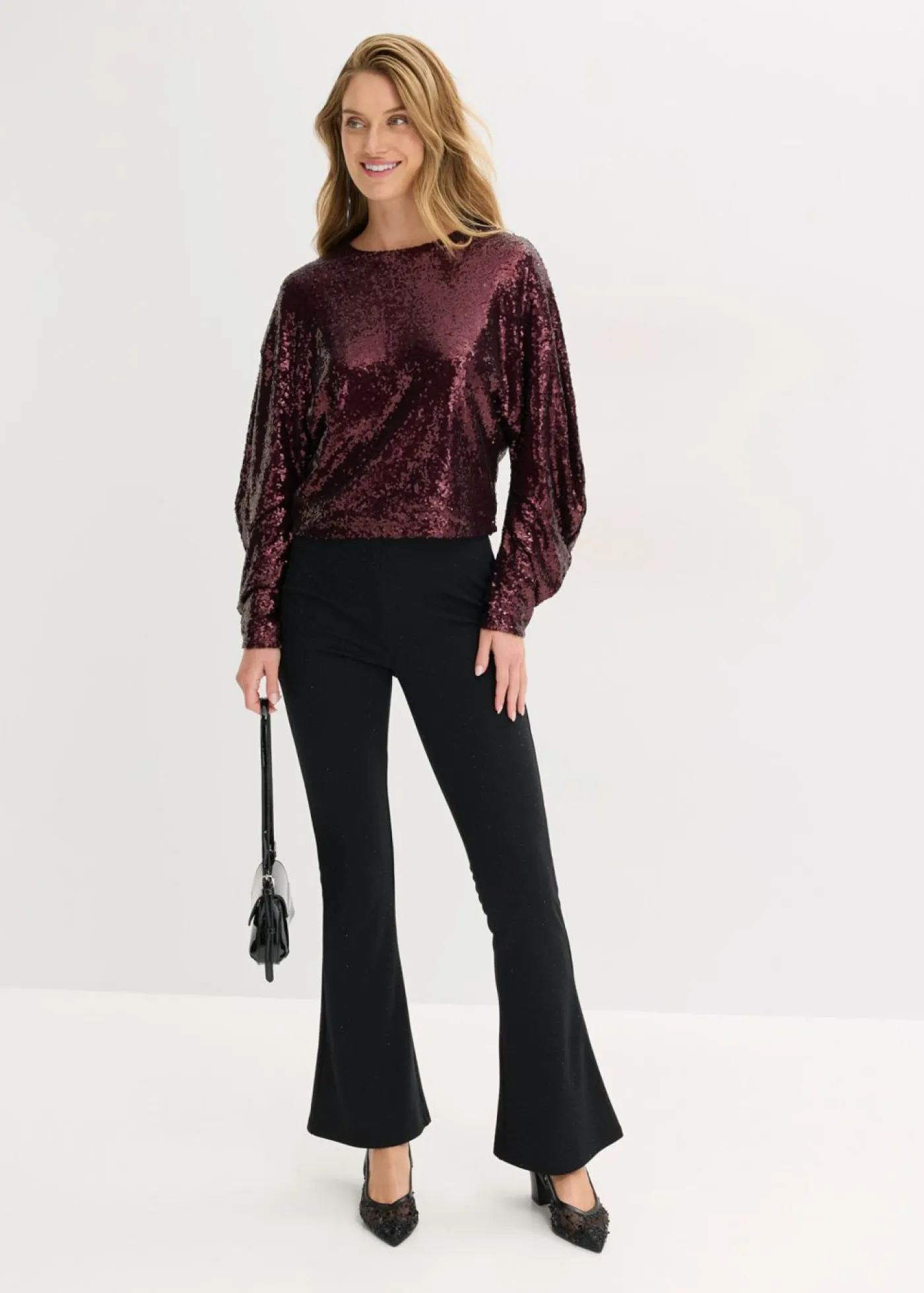 bonprix bonprix Camisetas>Camiseta de manga larga con lentejuelas rojo burdeos