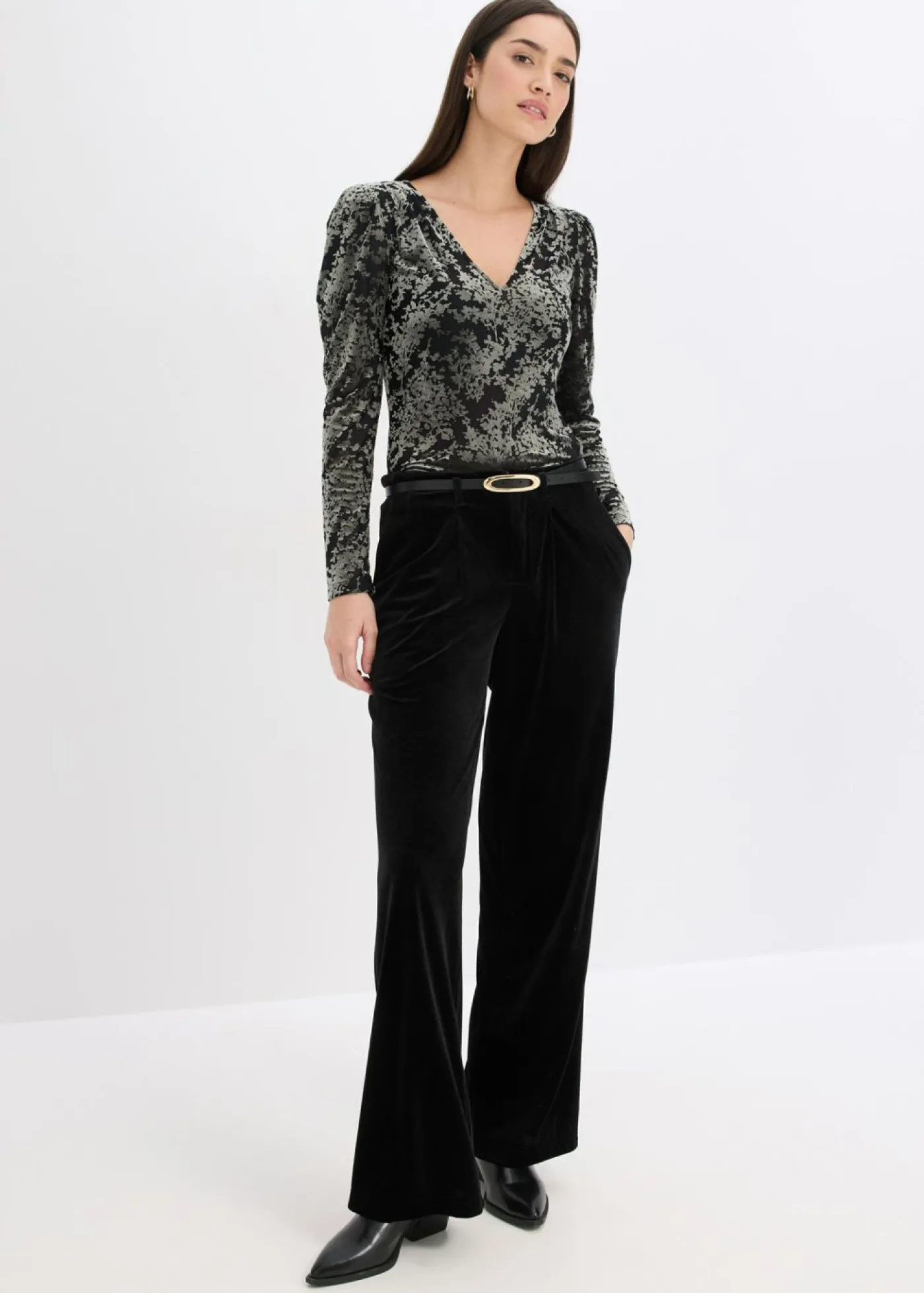 Mujer bonprix bonprix Camiseta de manga larga de terciopelo dévoré