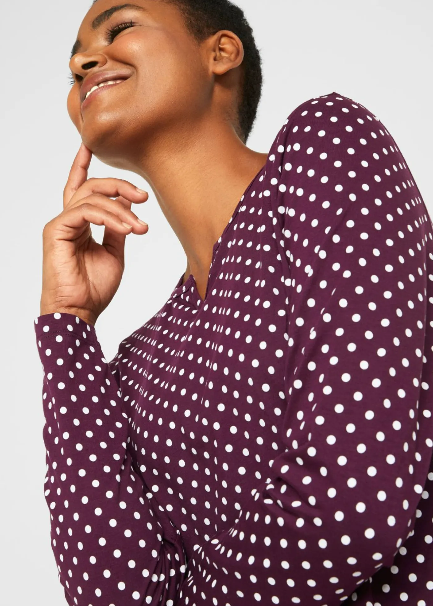 Mujer bonprix bonprix Camiseta de manga larga de lunares con aberturas laterales