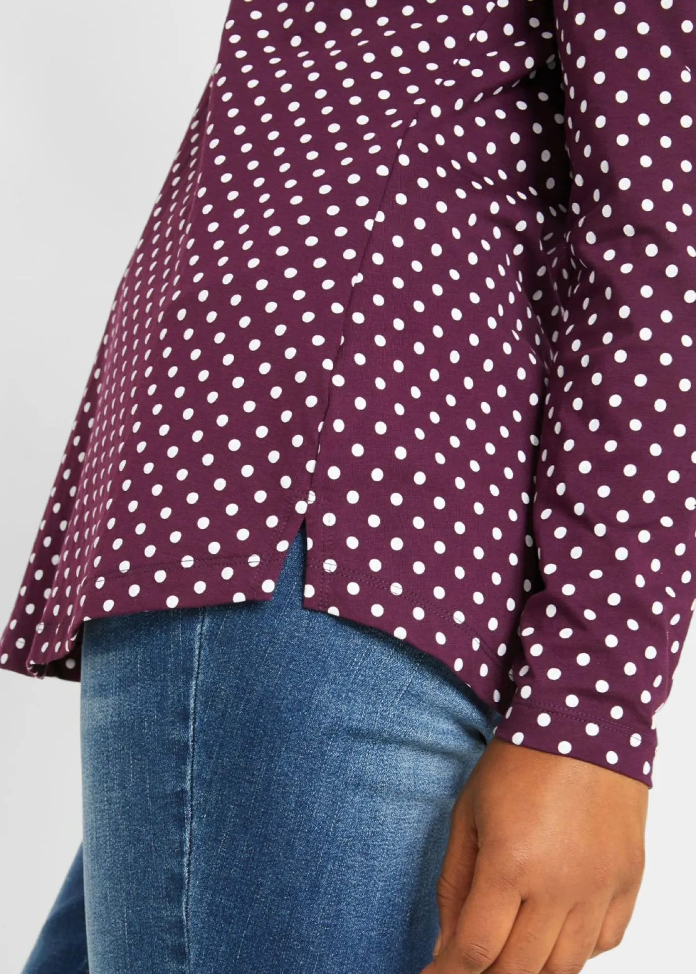 Mujer bonprix bonprix Camiseta de manga larga de lunares con aberturas laterales