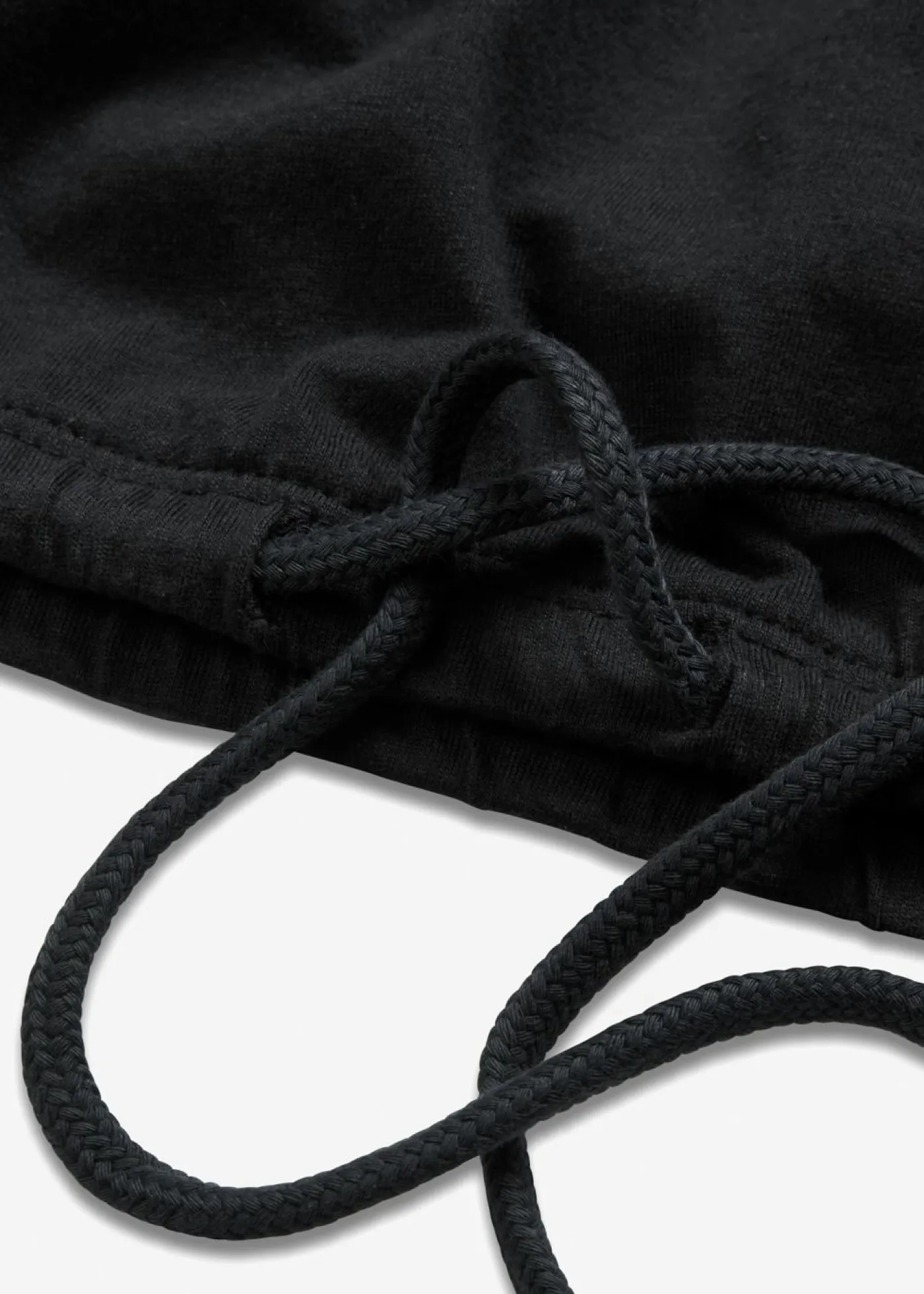 bonprix bonprix Camisetas>Camiseta de mezcla de algodón y viscosa con detalle de lazo en el dobladillo Negro