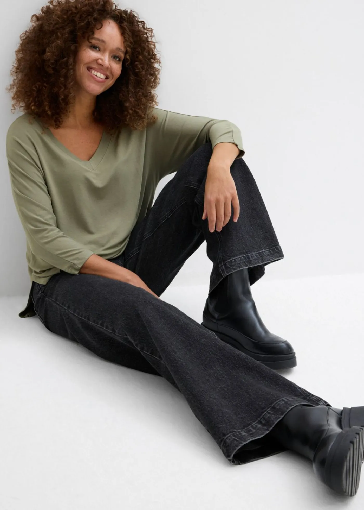 bonprix bonprix Camisetas|Novedades>Camiseta de mezcla de viscosa fluida Verde oliva