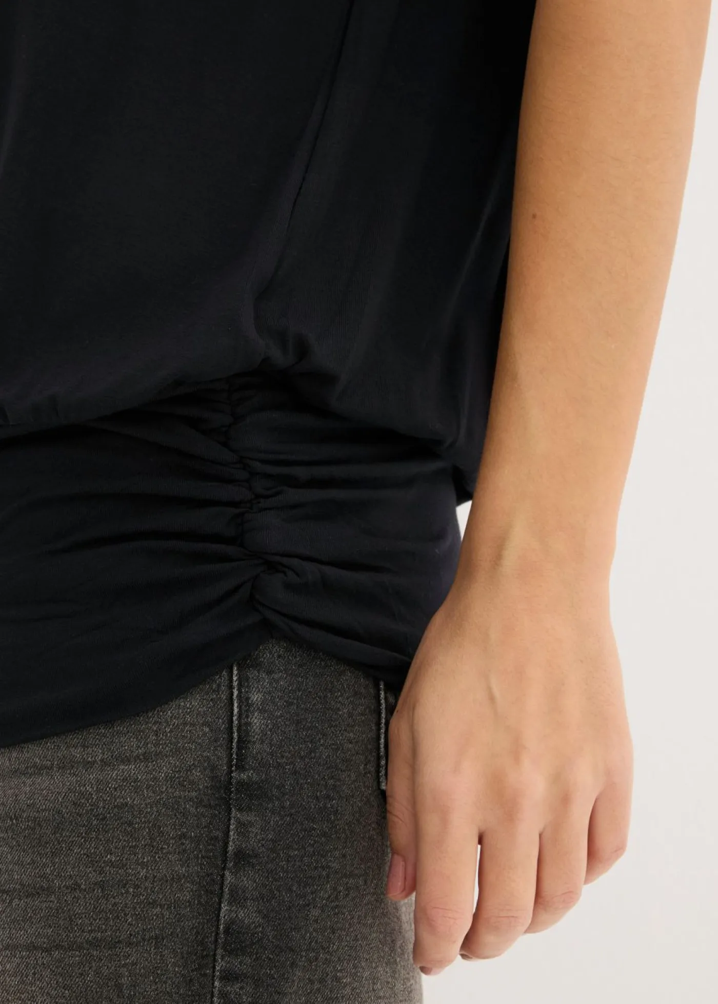 bonprix bonprix Camisetas>Camiseta de suave mezcla de viscosa Negro