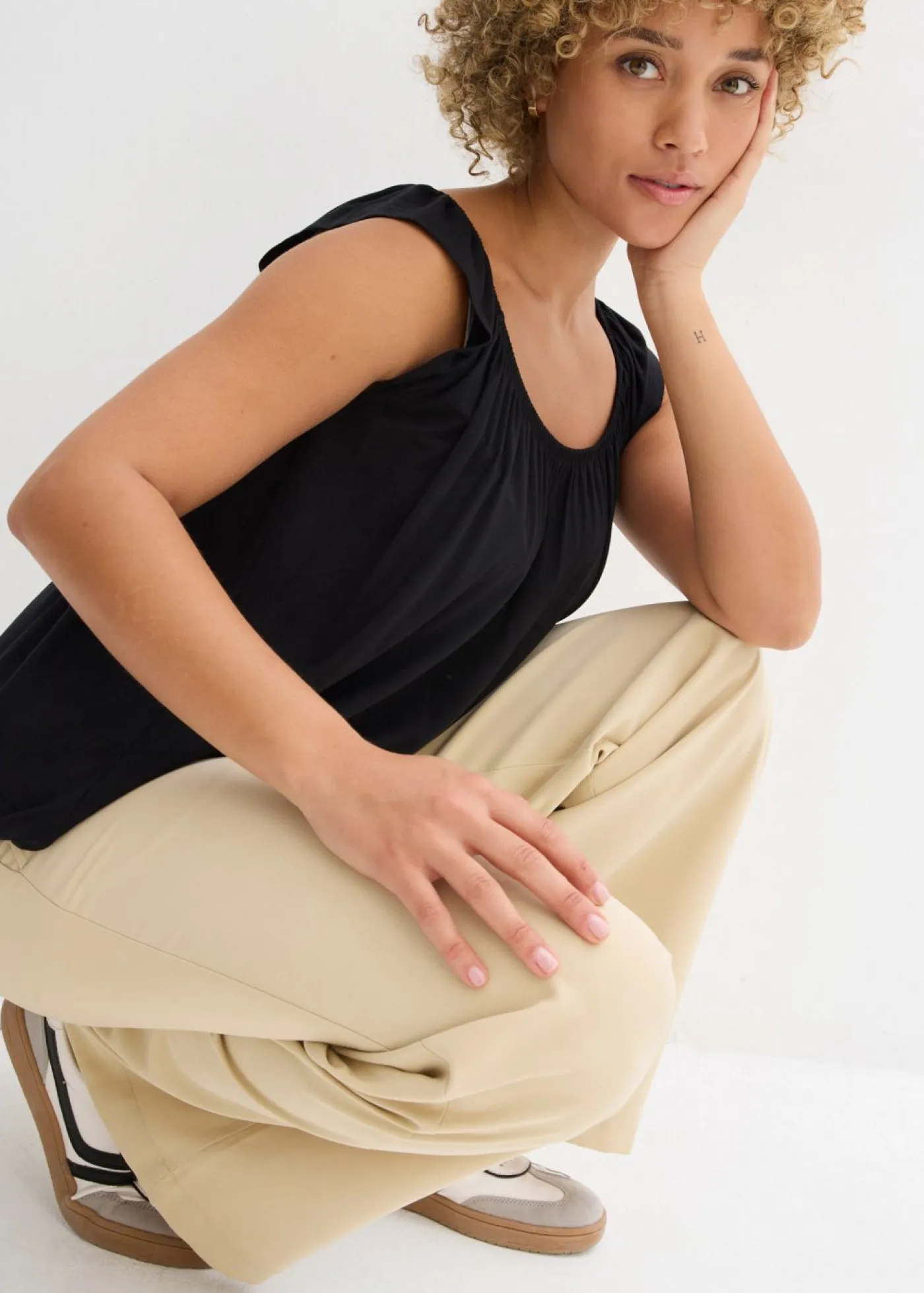 bonprix bonprix Camisetas>Camiseta de suave mezcla de viscosa Negro