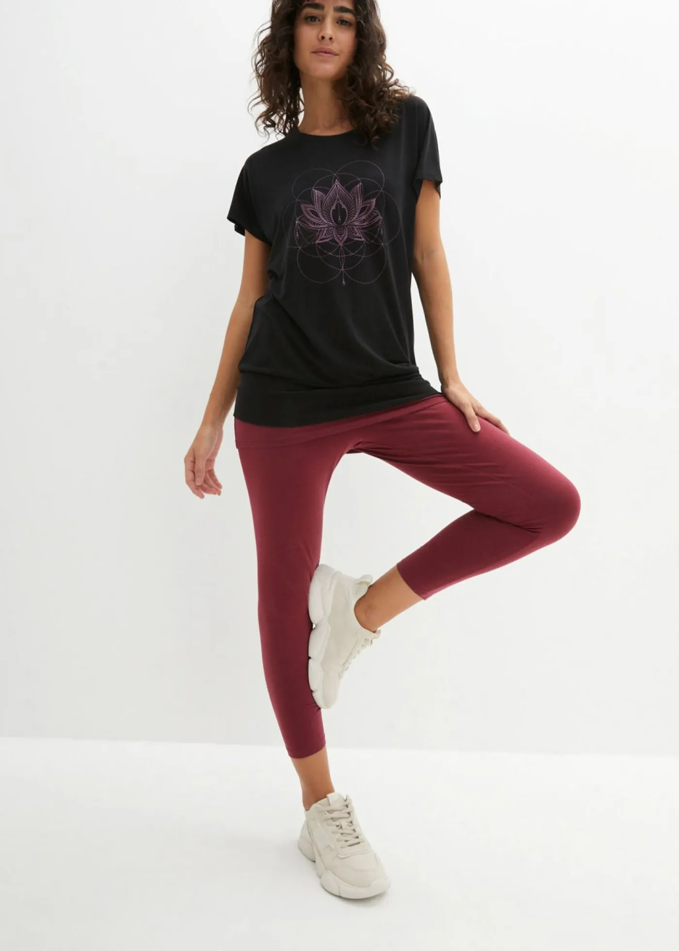 bonprix bonprix Ropa Deportiva|Camisetas>Camiseta deportiva con corte holgado Negro estampado