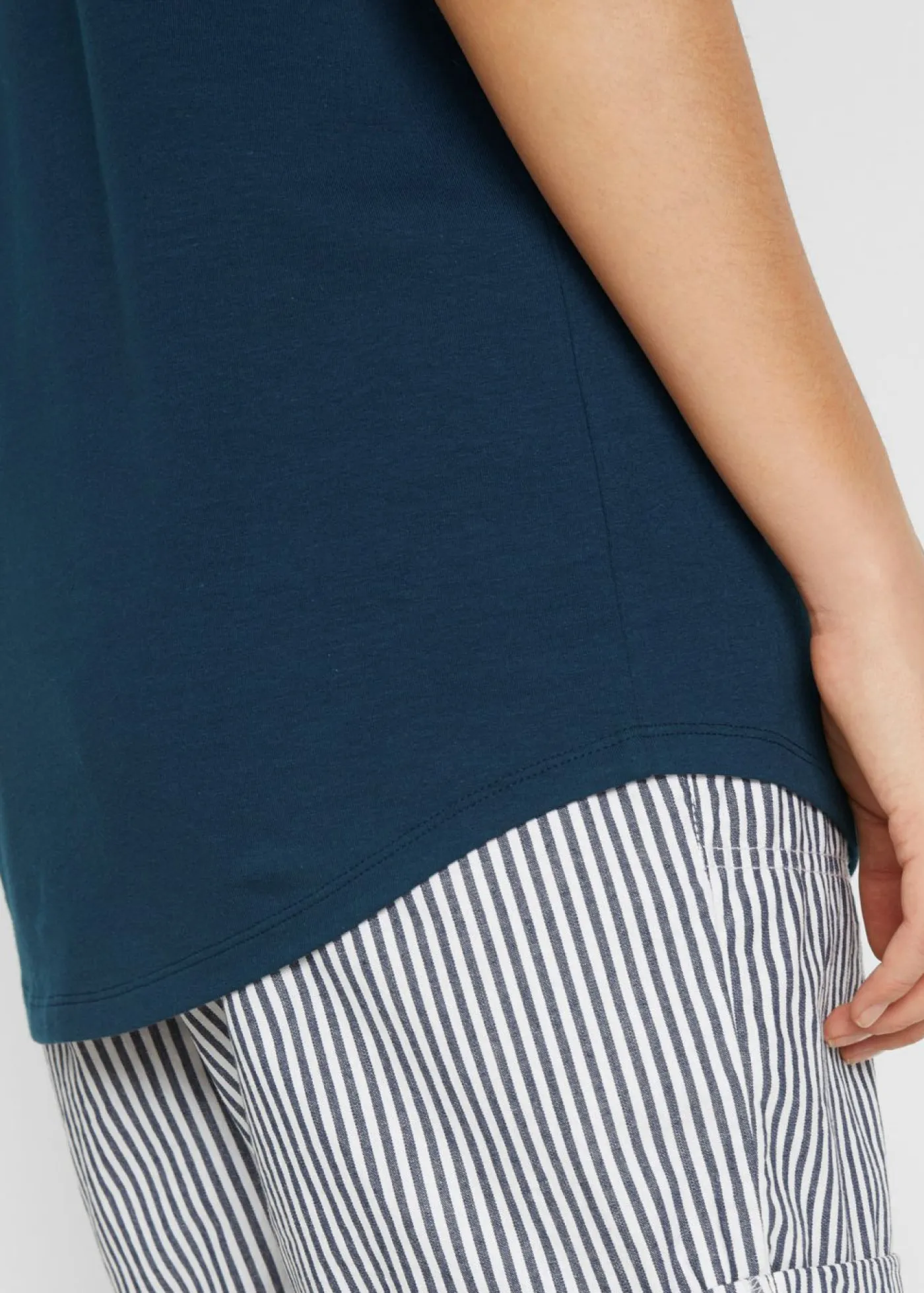 bonprix bonprix Camisetas>Camiseta en mezcla de algodón Azul marino estampado