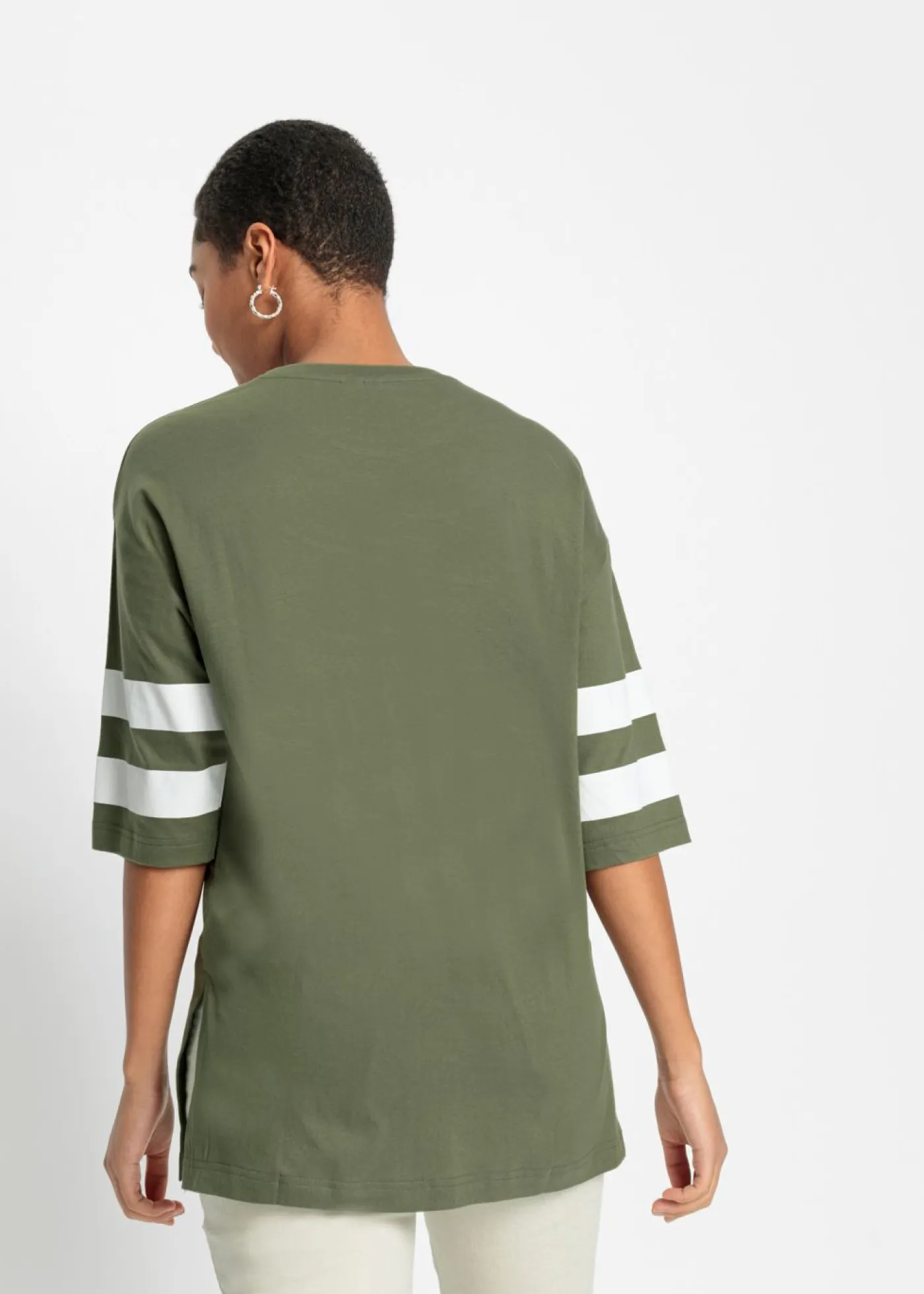 bonprix bonprix Camisetas>Camiseta holgada de algodón orgánico puro Verde oliva-blanco