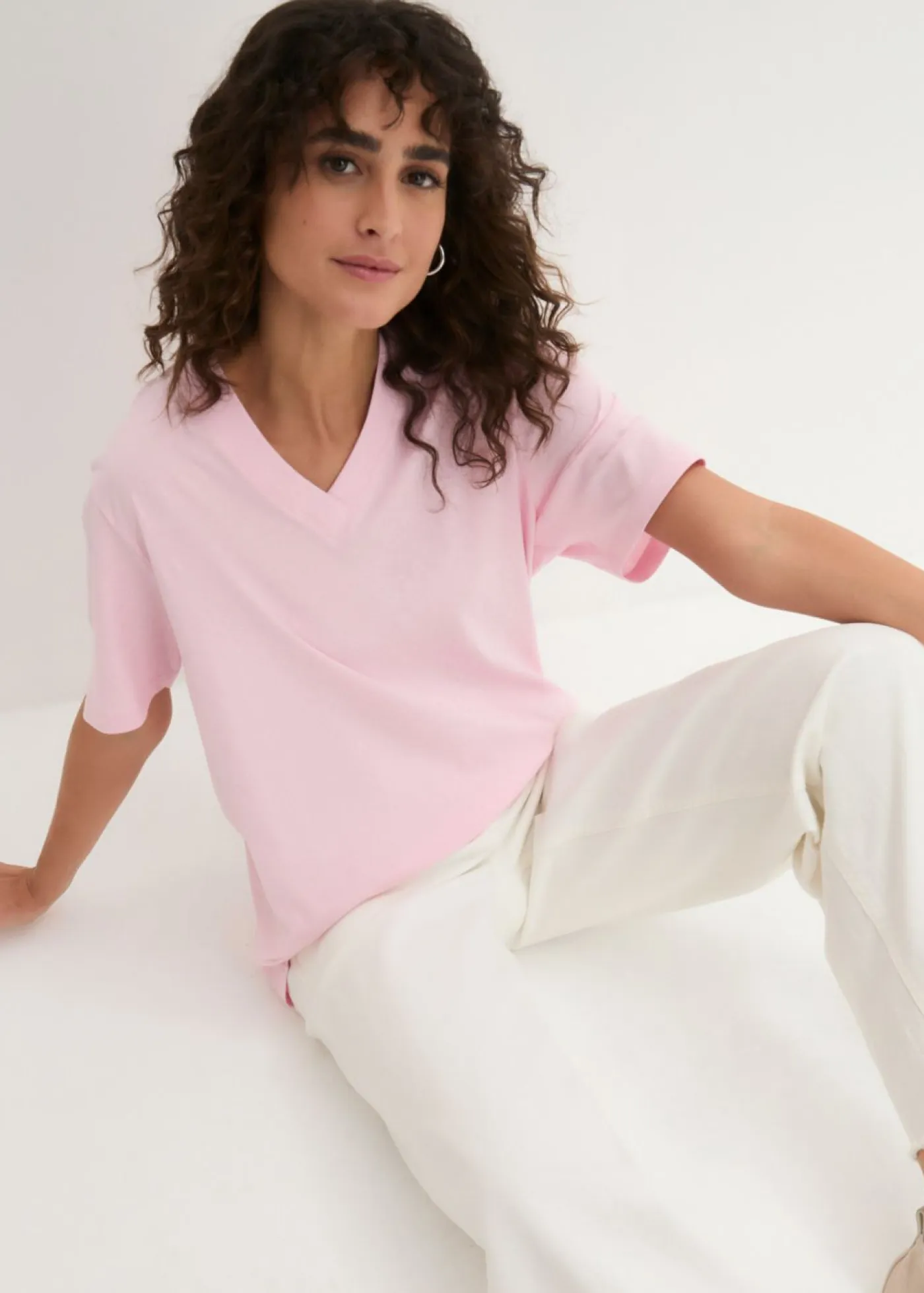 Mujer bonprix bonprix Camiseta larga ancha con cuello en V, manga corta (5 unidades)