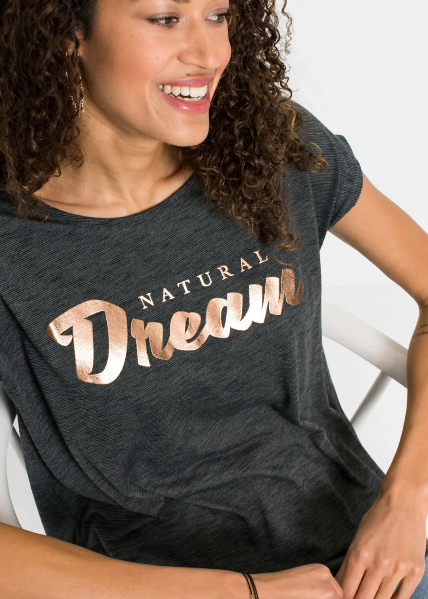 bonprix bonprix Camisetas>Camiseta larga de mezcla de viscosa Negro jaspeado estampado