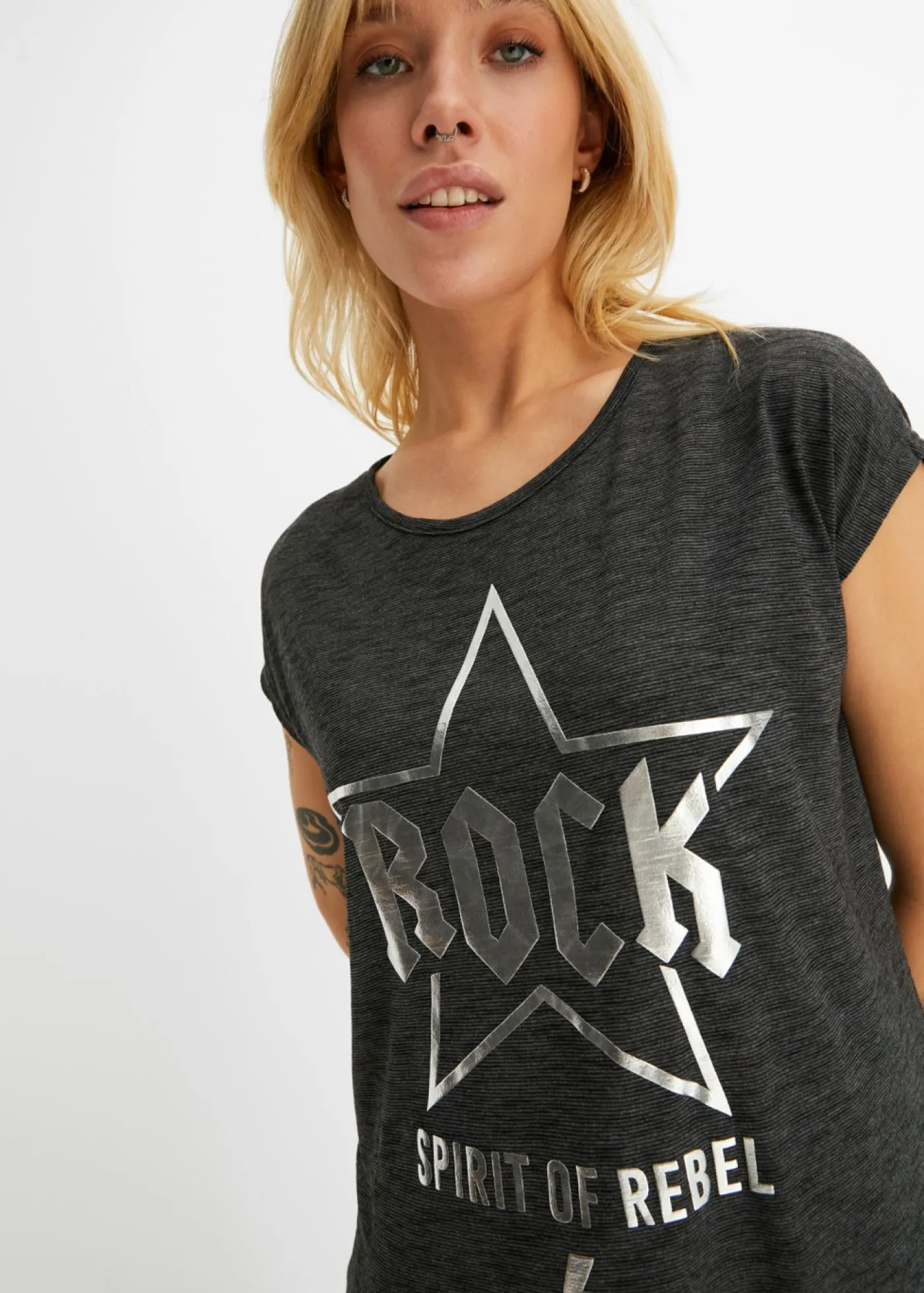 bonprix bonprix Camisetas>Camiseta larga de suave mezcla de viscosa Negro estampado