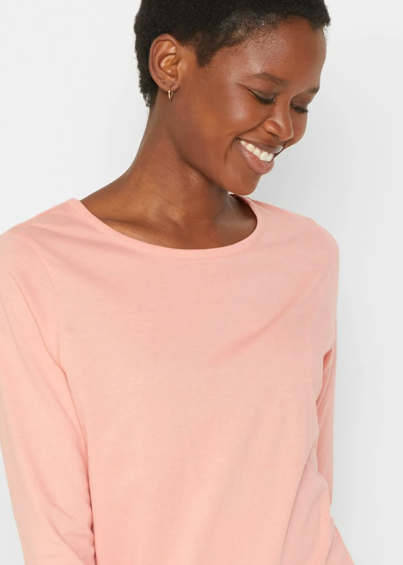 bonprix bonprix Básicos|Camisetas>Camiseta larga (5 unidades) verde eucalipto+melocotón+azul ahumado+blanco+negro