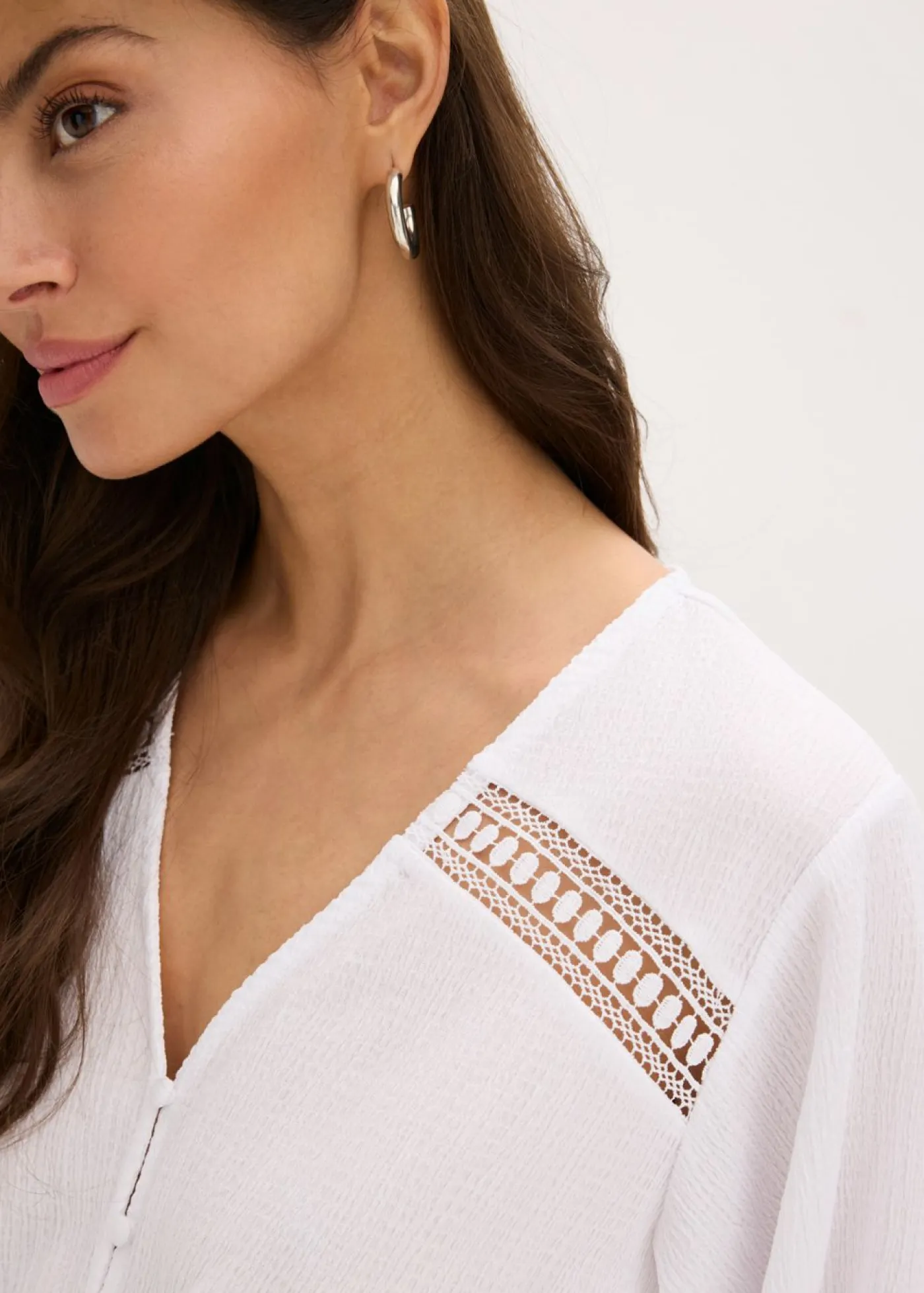 bonprix bonprix Camisetas>Camiseta tipo túnica con encaje Blanco