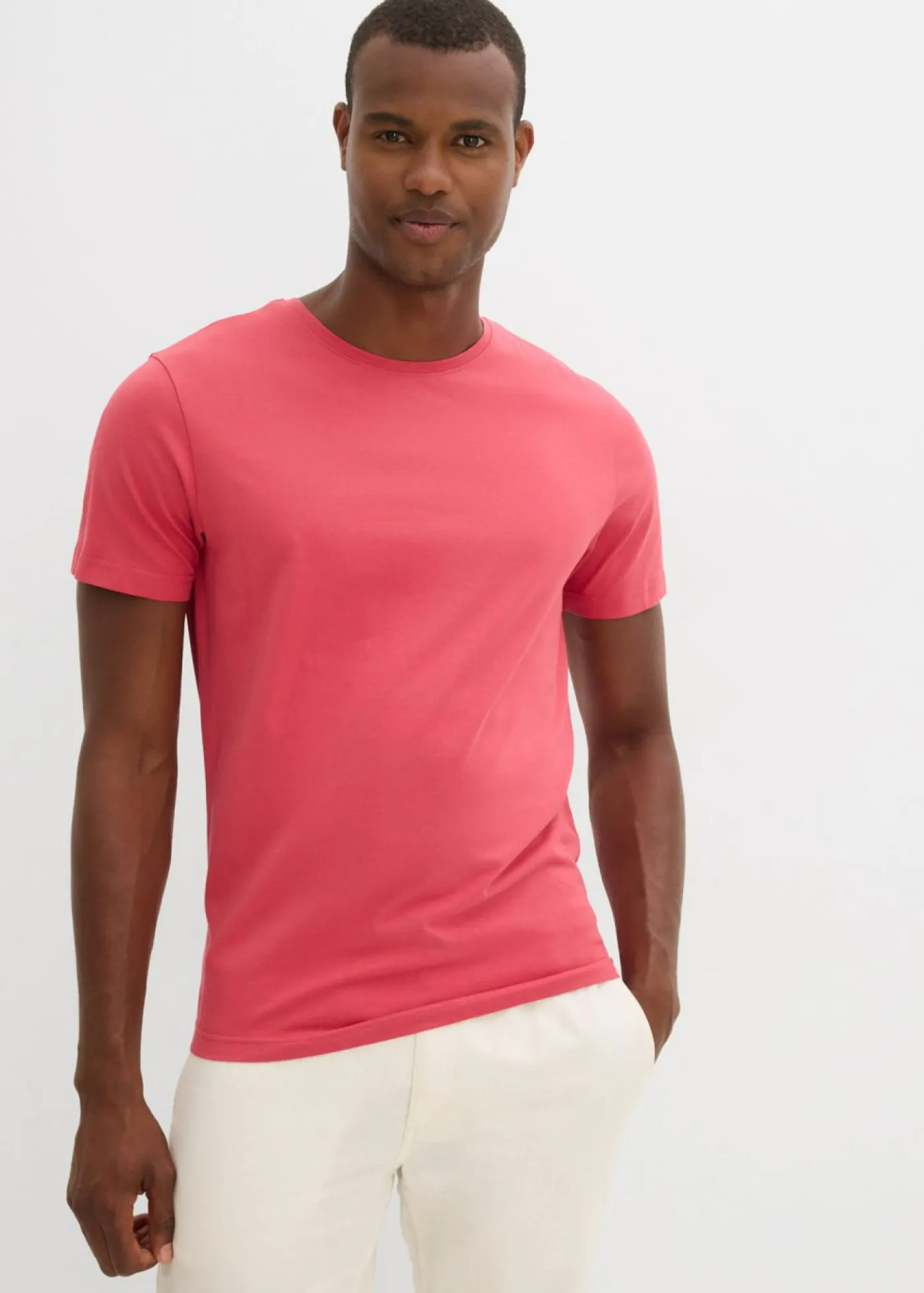 bonprix bonprix Básicos En Rebajas|Ropa Deportiva>Camiseta (5 unidades) Rojo claro + azul claro + arena claro + verde pimiento + azul marino