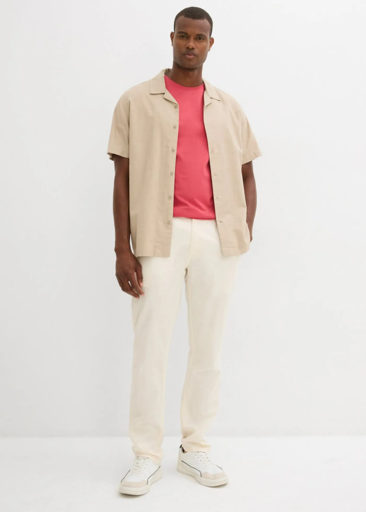 bonprix bonprix Básicos En Rebajas|Ropa Deportiva>Camiseta (5 unidades) Rojo claro + azul claro + arena claro + verde pimiento + azul marino