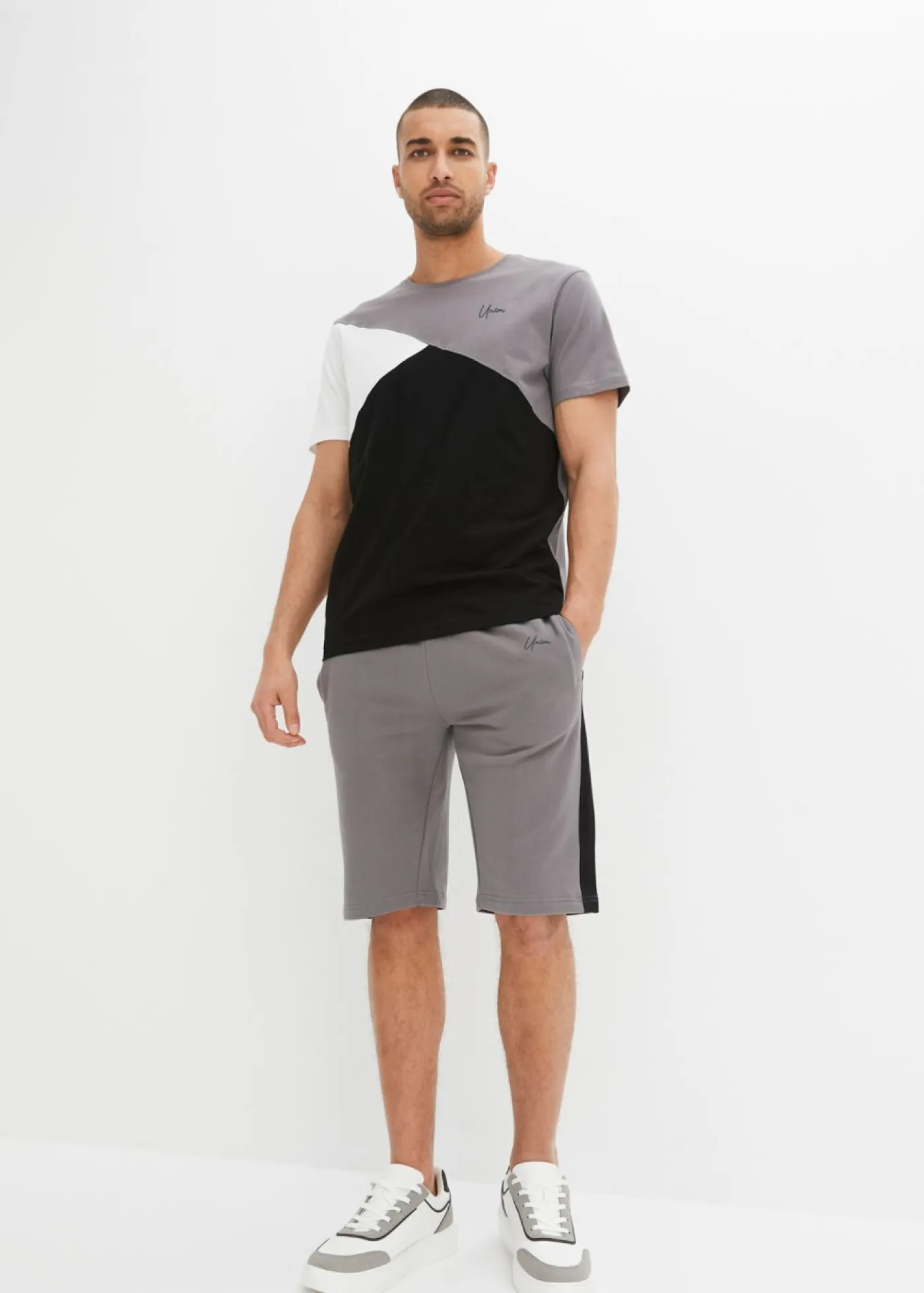 bonprix bonprix Ropa Deportiva|Pantalones>Camiseta y bermudas de chándal (2 piezas) gris ahumado/blanco/negro