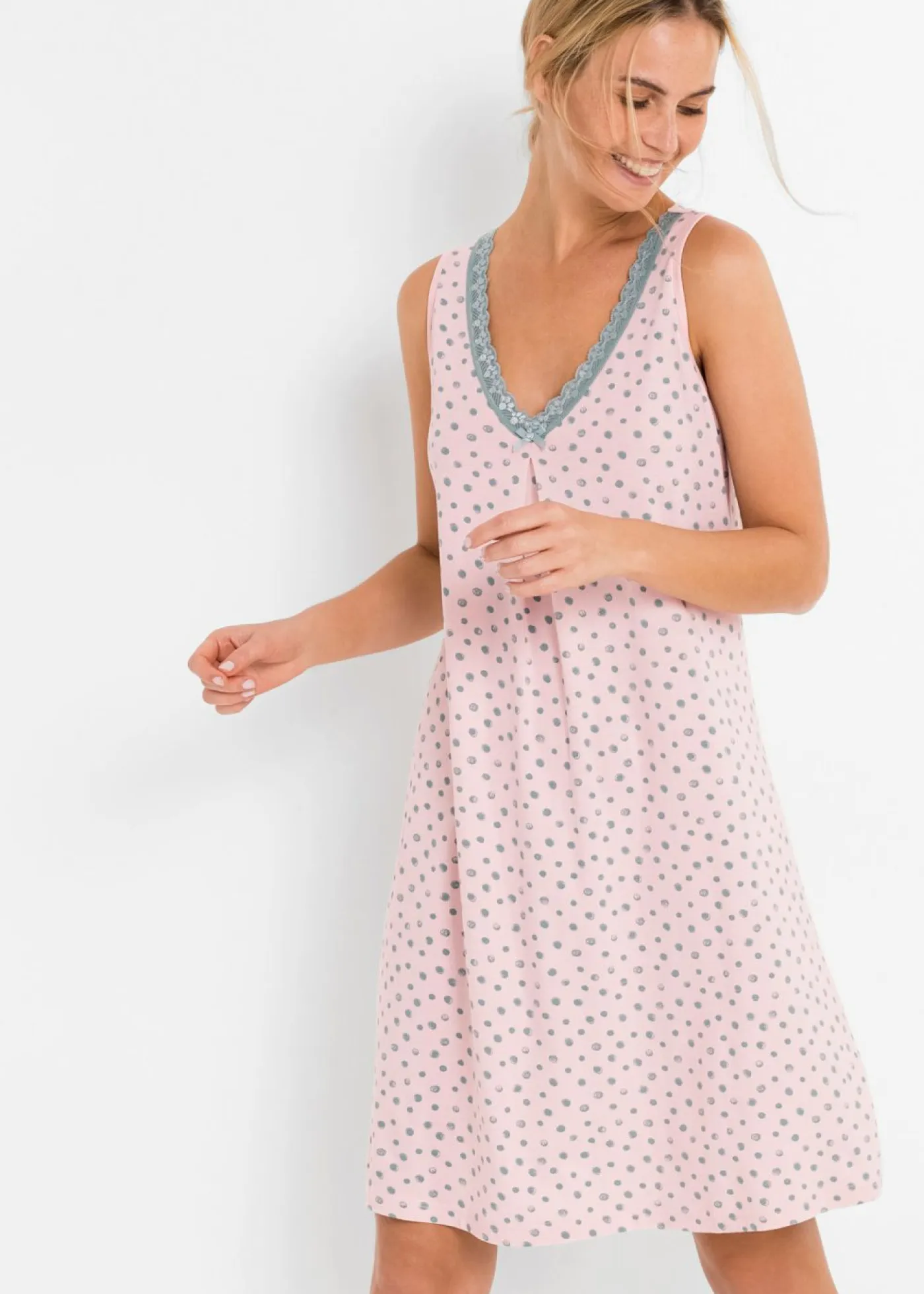 bonprix bonprix Ropa Para Dormir>Camisón corto de mezcla suave de viscosa rosa pálido/hierbabuena de lunares