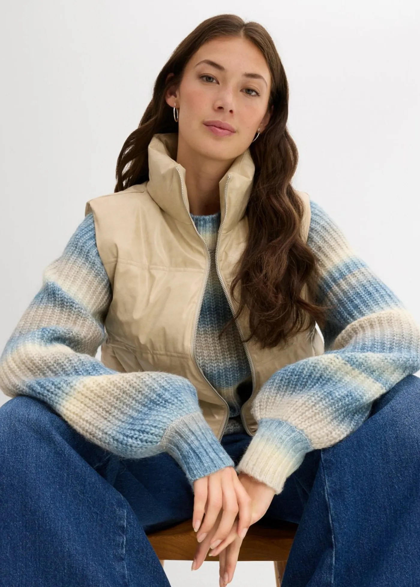 bonprix bonprix Chaquetas Y Abrigos>Chaleco acolchado de piel sintética Arena claro