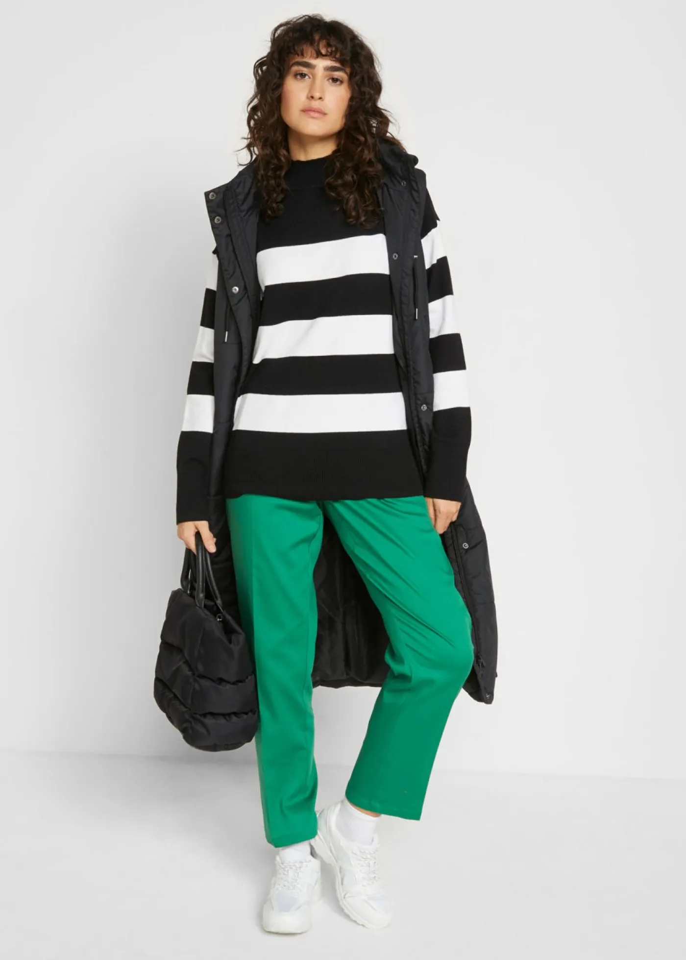 bonprix bonprix Chaquetas Y Abrigos>Chaleco largo acolchado con capucha y aberturas laterales Negro